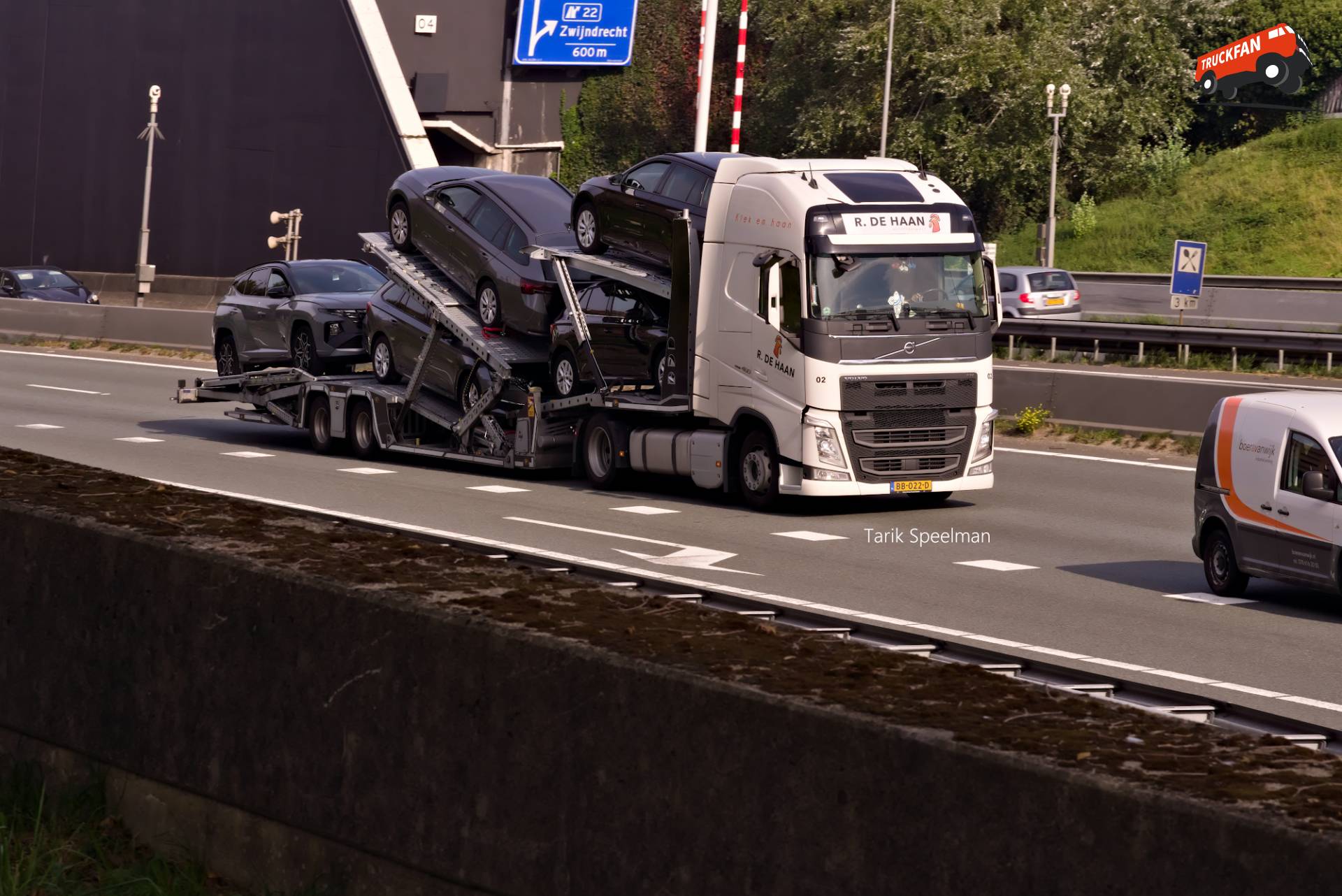Volvo FH 4th Gen vrachtwagen met kenteken BB-022-D