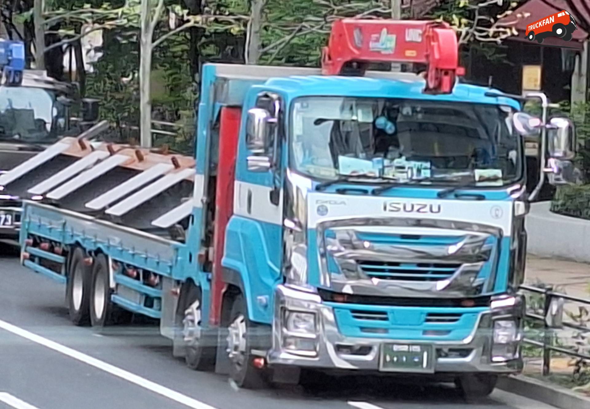 Isuzu Giga vrachtwagen in Tokyo