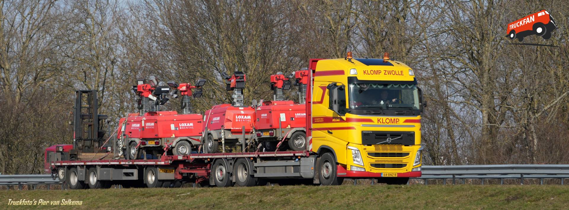 Volvo FH4 vrachtwagen met open laadbak