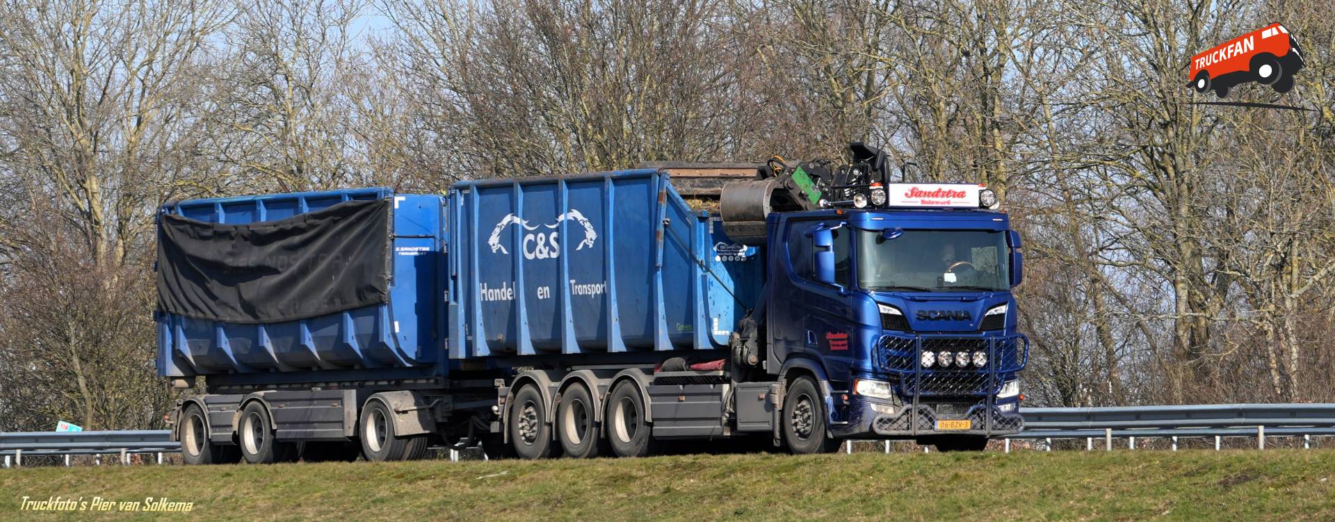 Scania R530 vrachtwagen van Sandstra