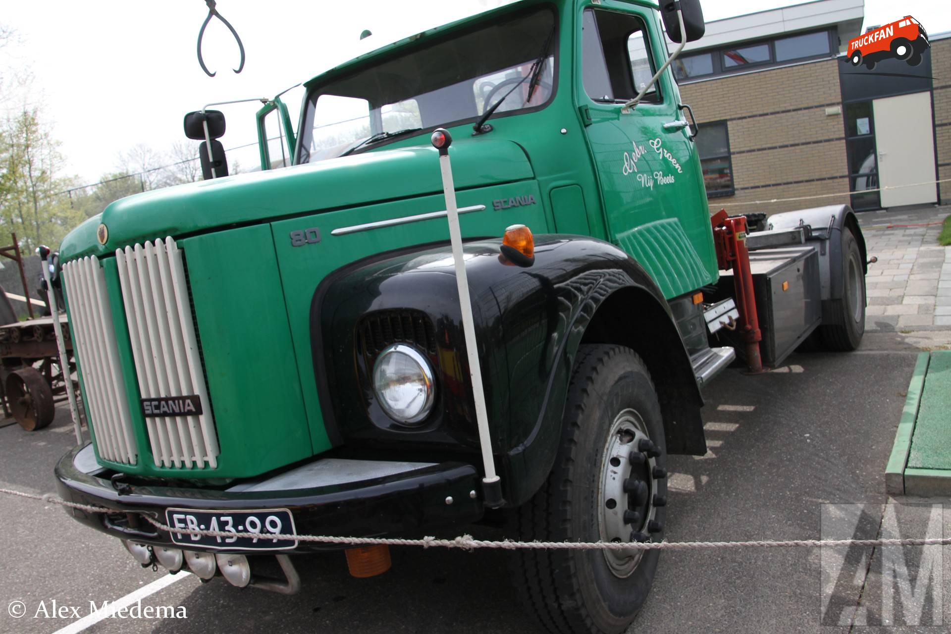 Scania L80 vrachtwagen met kenteken FB-43-99