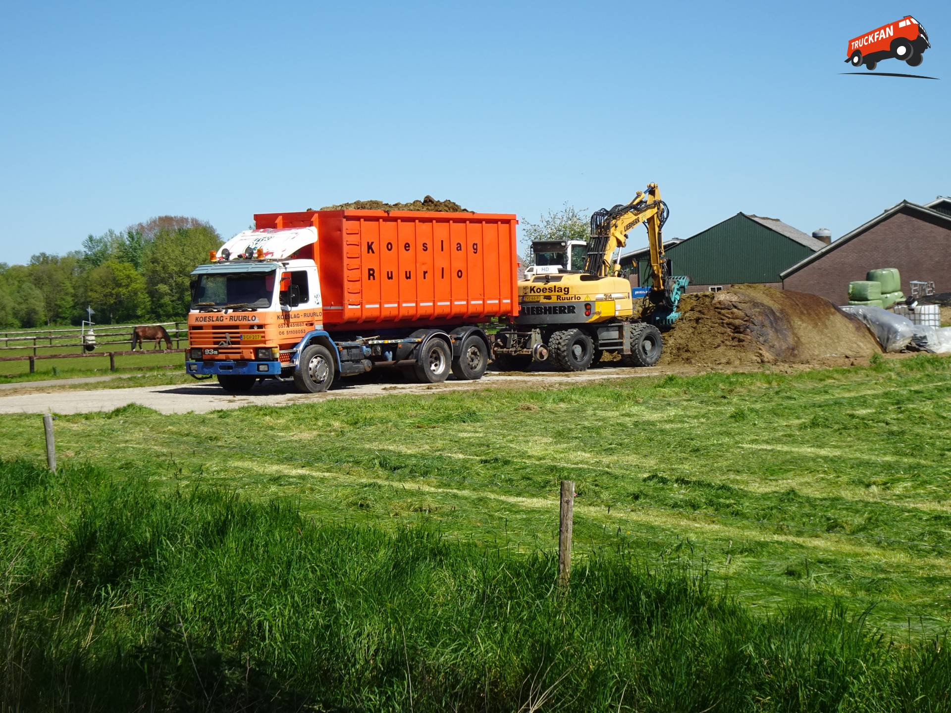 Scania 93M met landbouwkenteken in Wichmond