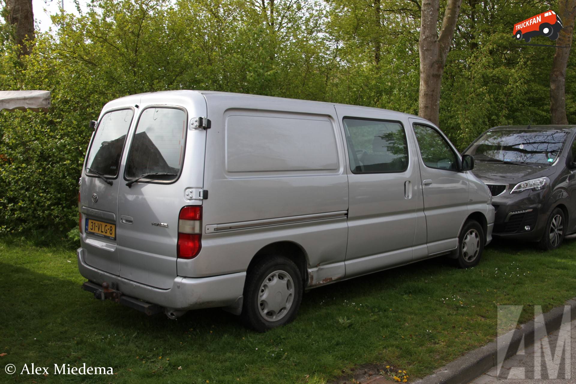 Toyota HiAce op Oldtimerdei Minnertsga