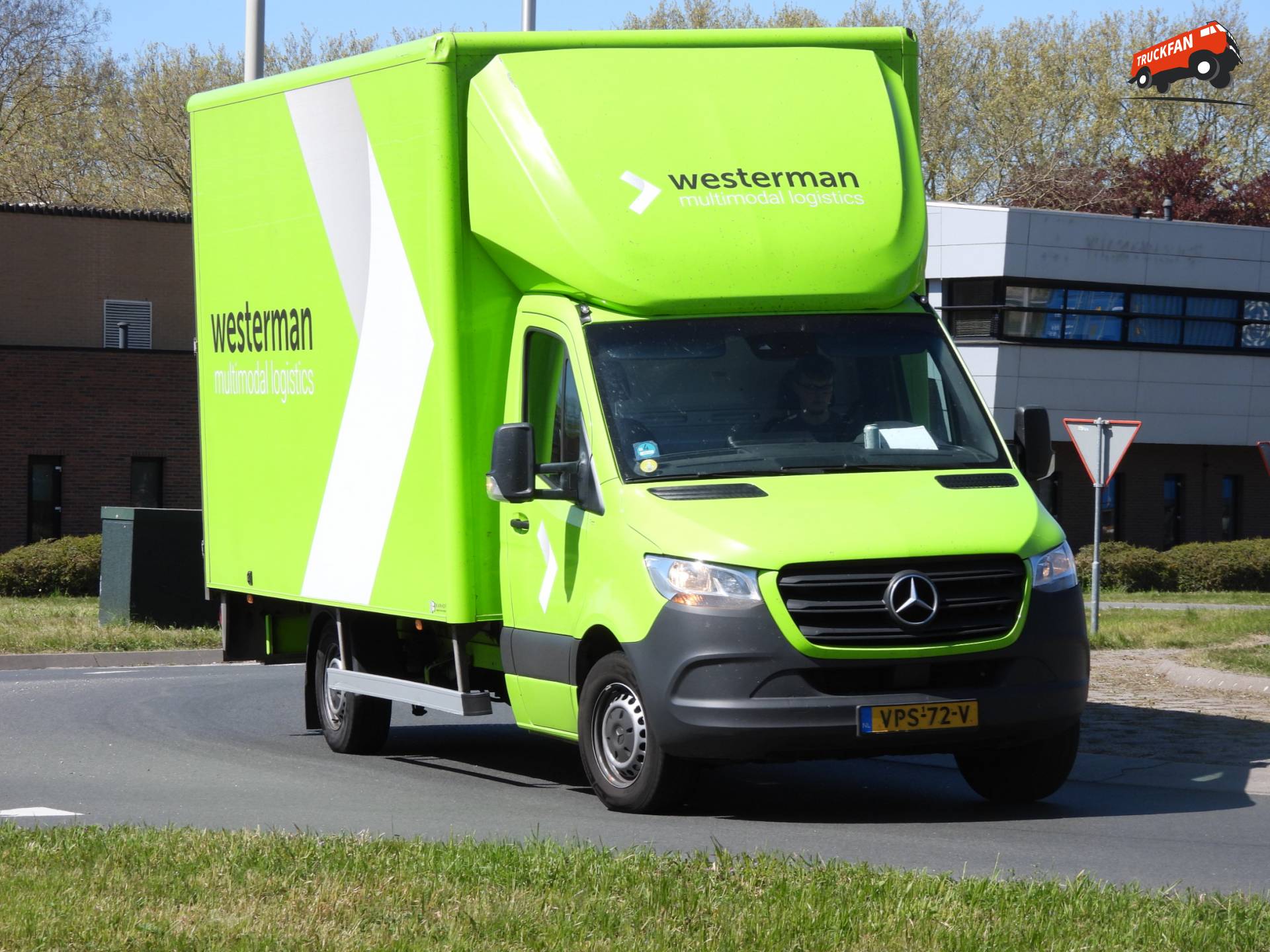 Mercedes-Benz Sprinter met Karhof Carrosserieën opbouw