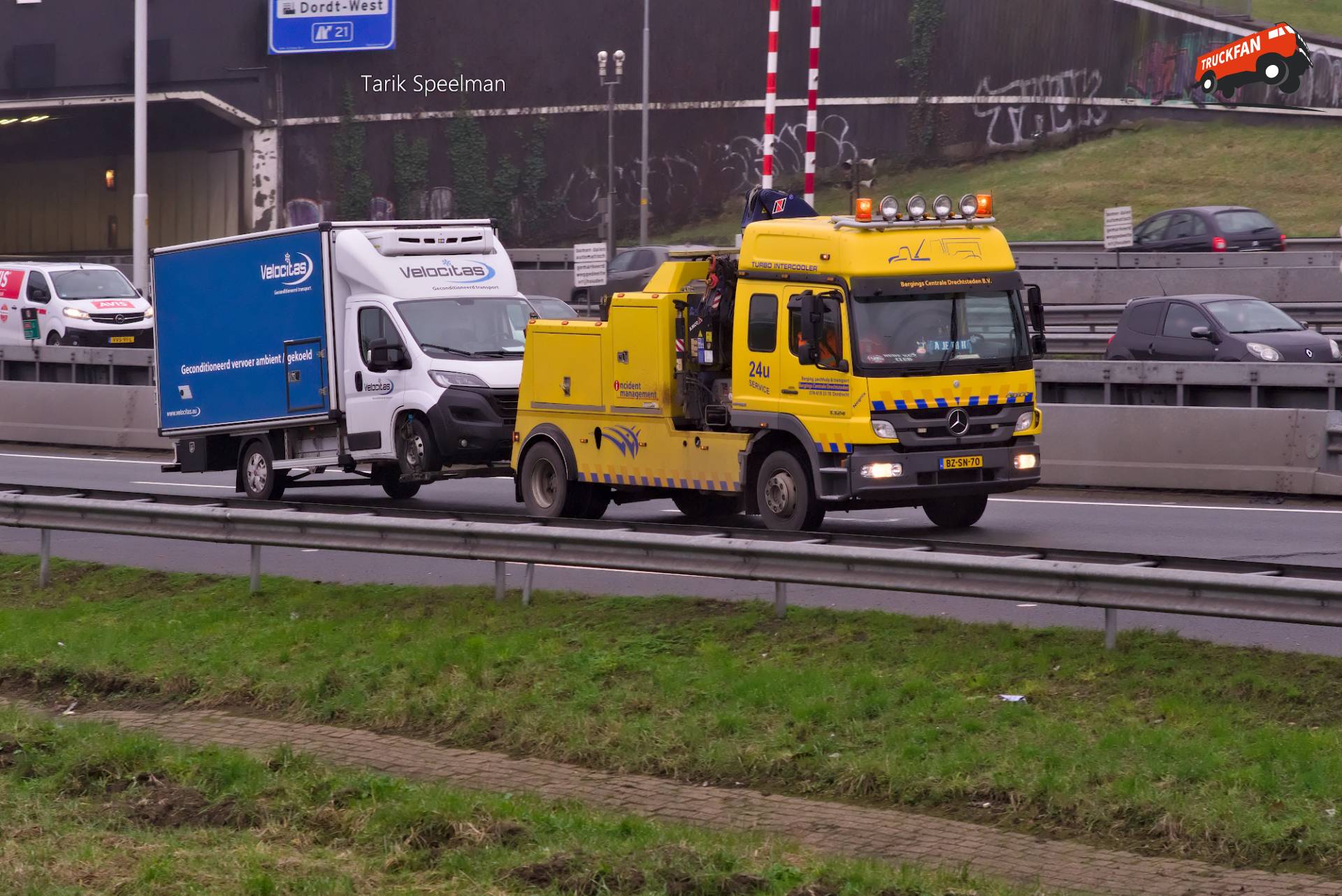Mercedes-Benz Atego MP2 bergingsvoertuig op A16