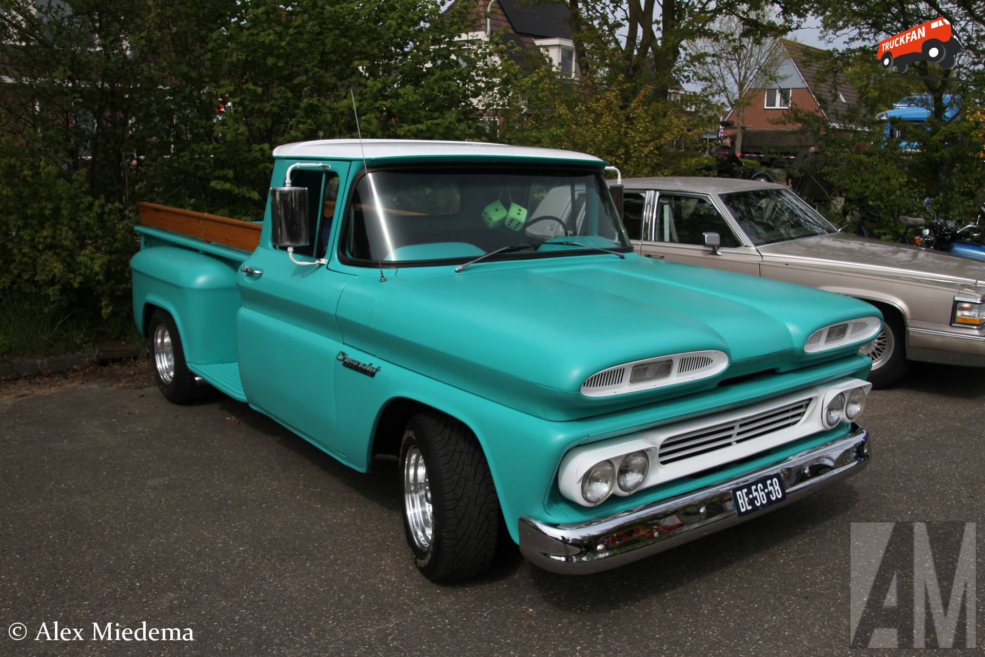 Chevrolet Apache 1960 op Oldtimerdei Minnertsga