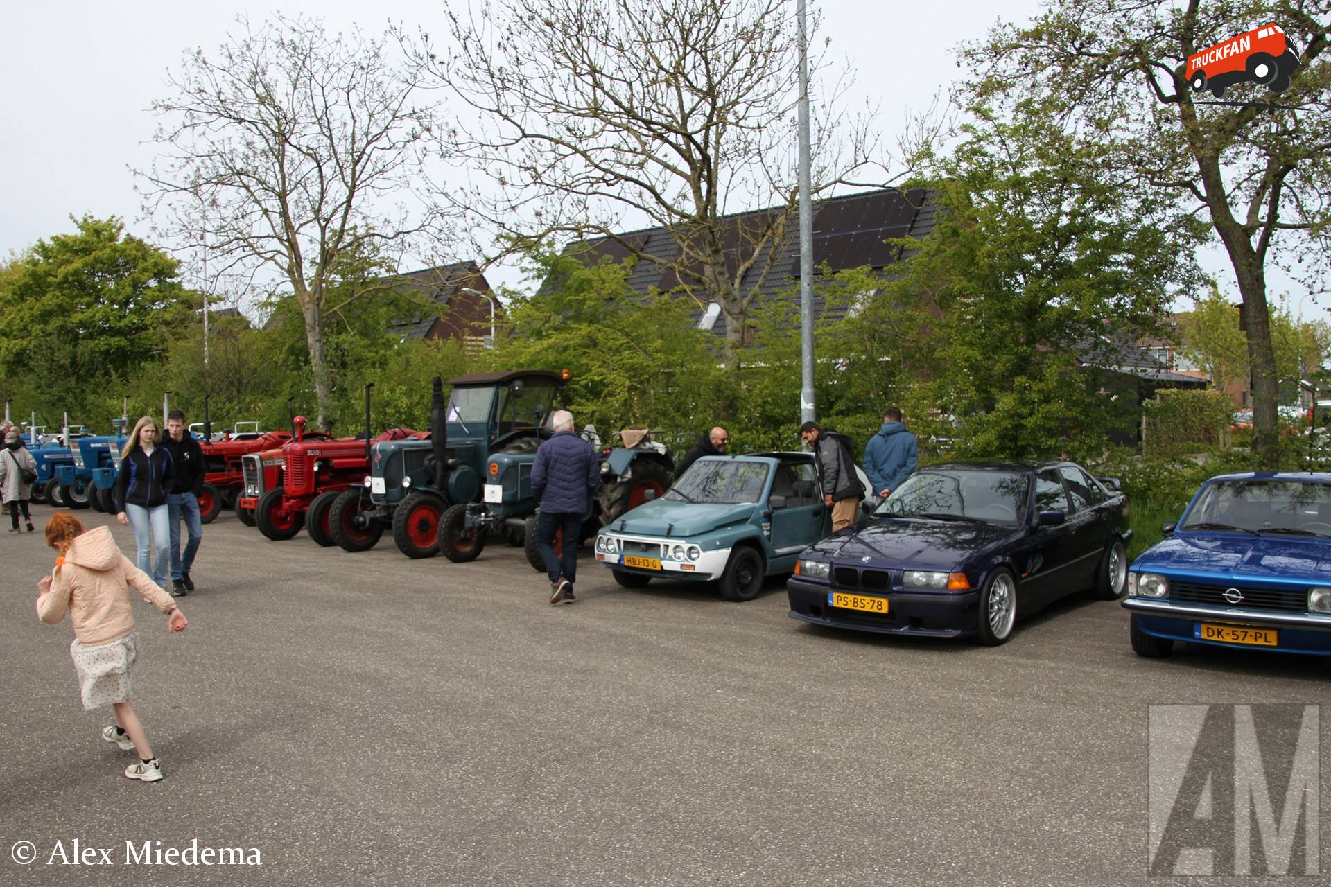 Mijn eigen Mega Club op Oldtimerdag Minnertsga, op het plekje dat speciaal voor mij vrijgehouden was
