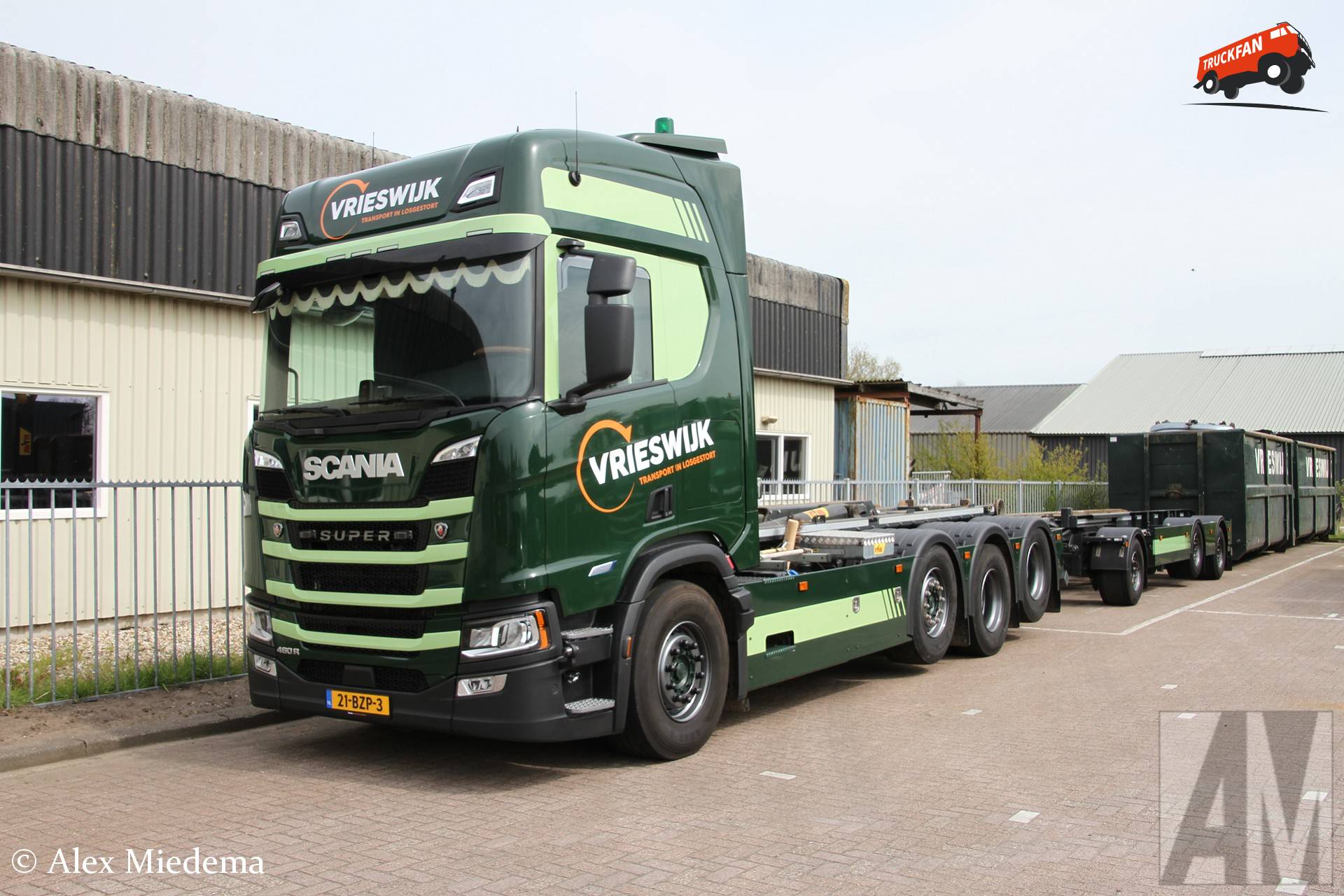 Vrieswijk Scania 460R vrachtwagen op locatie Minnertsga