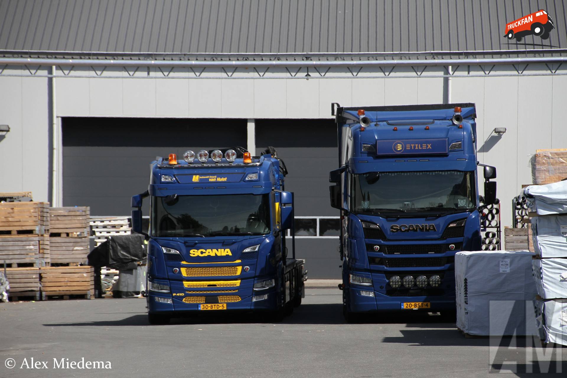 Vrachtwagen Scania P410 van Houthandel-frezerij Van Hulst