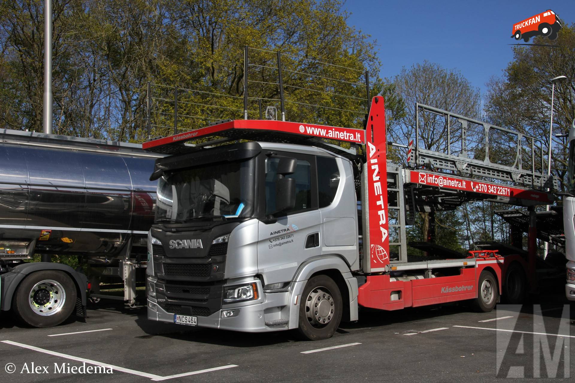 Kässbohrer autotransporter op basis Scania 460P van Ainetra
