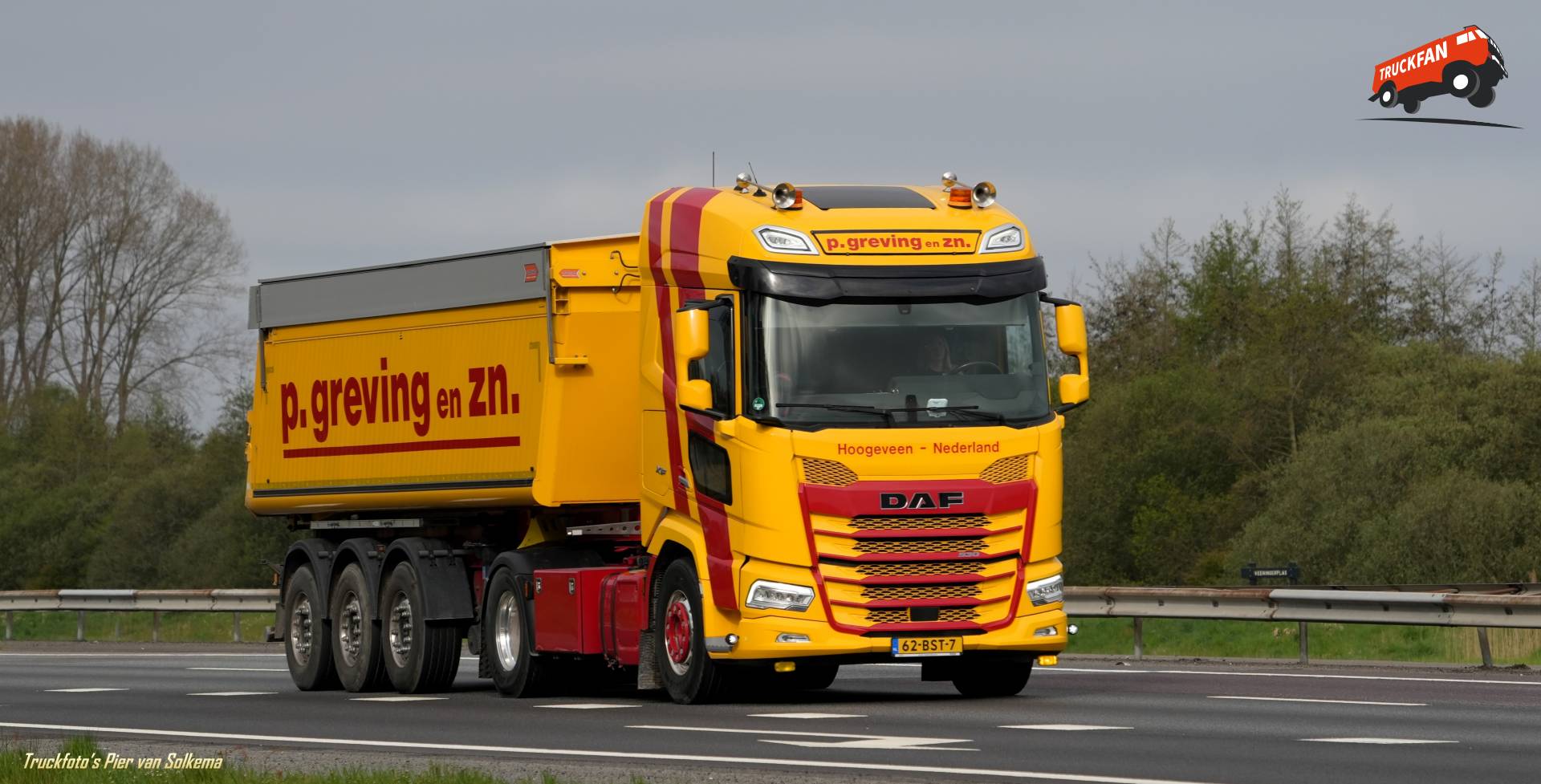DAF XF vrachtwagen op locatie A28 Veeningen