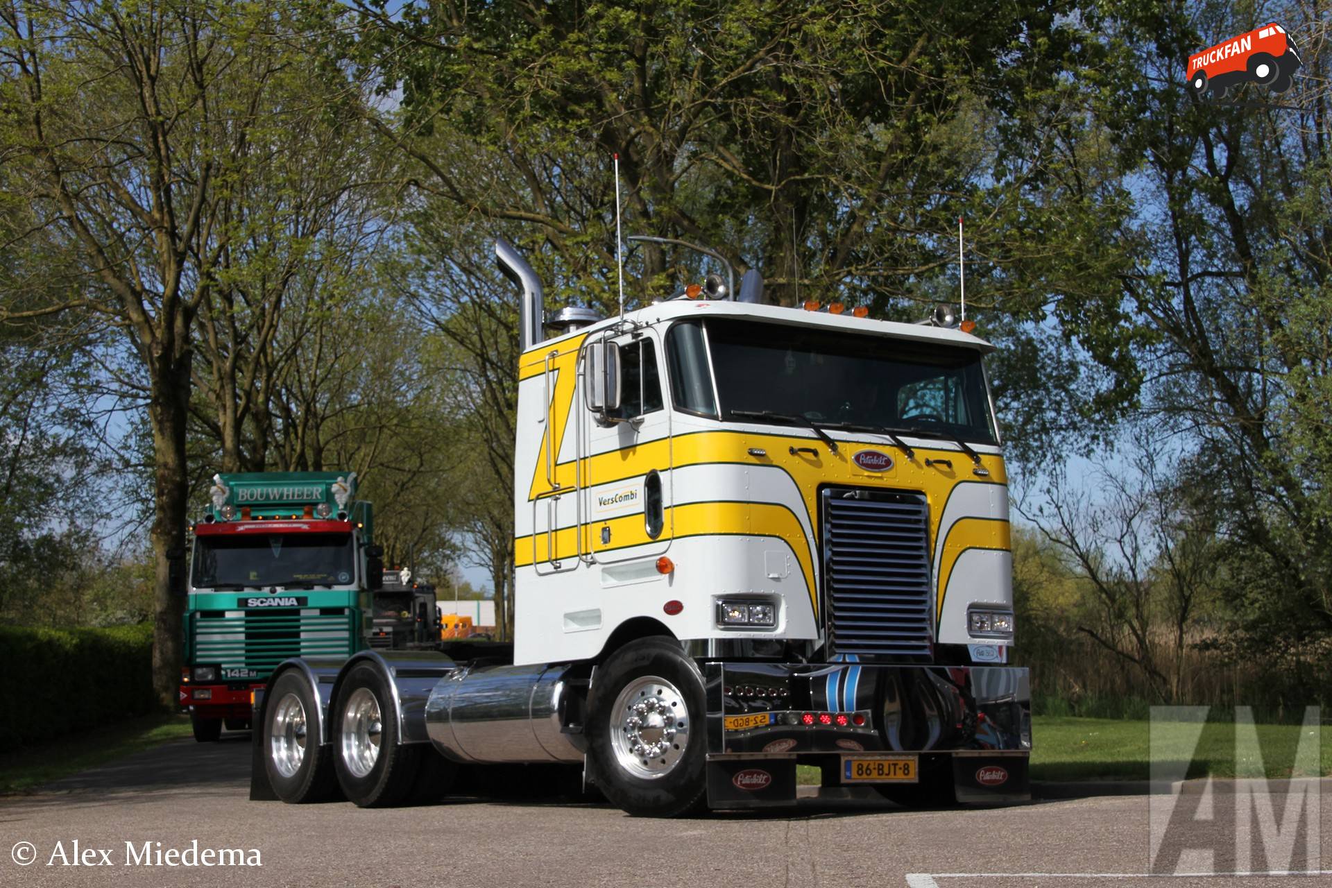 Peterbilt 362 owned by VersCombi at event
