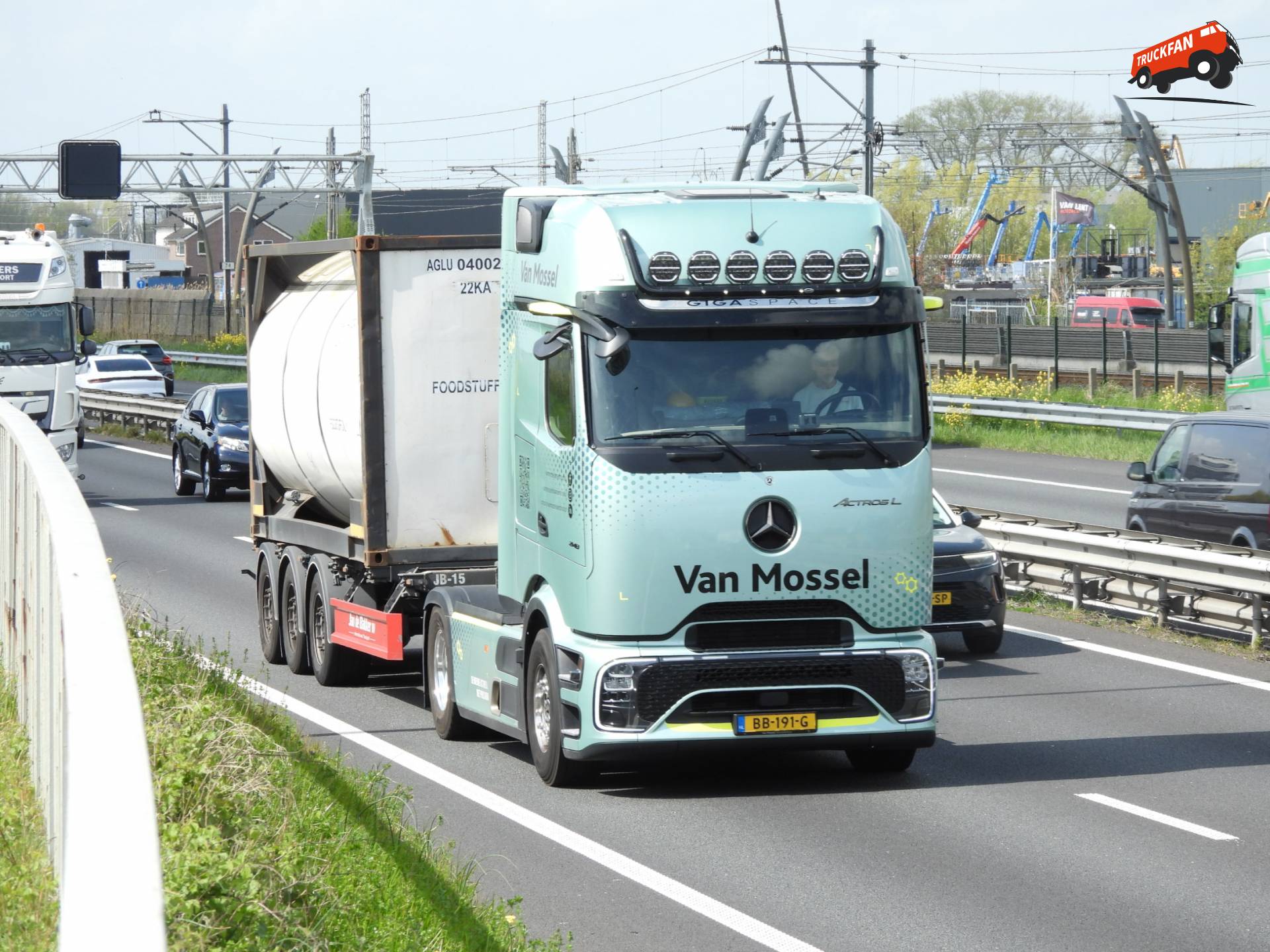 Mercedes-Benz Actros L 2148 Gigaspace op A15 Gorinchem