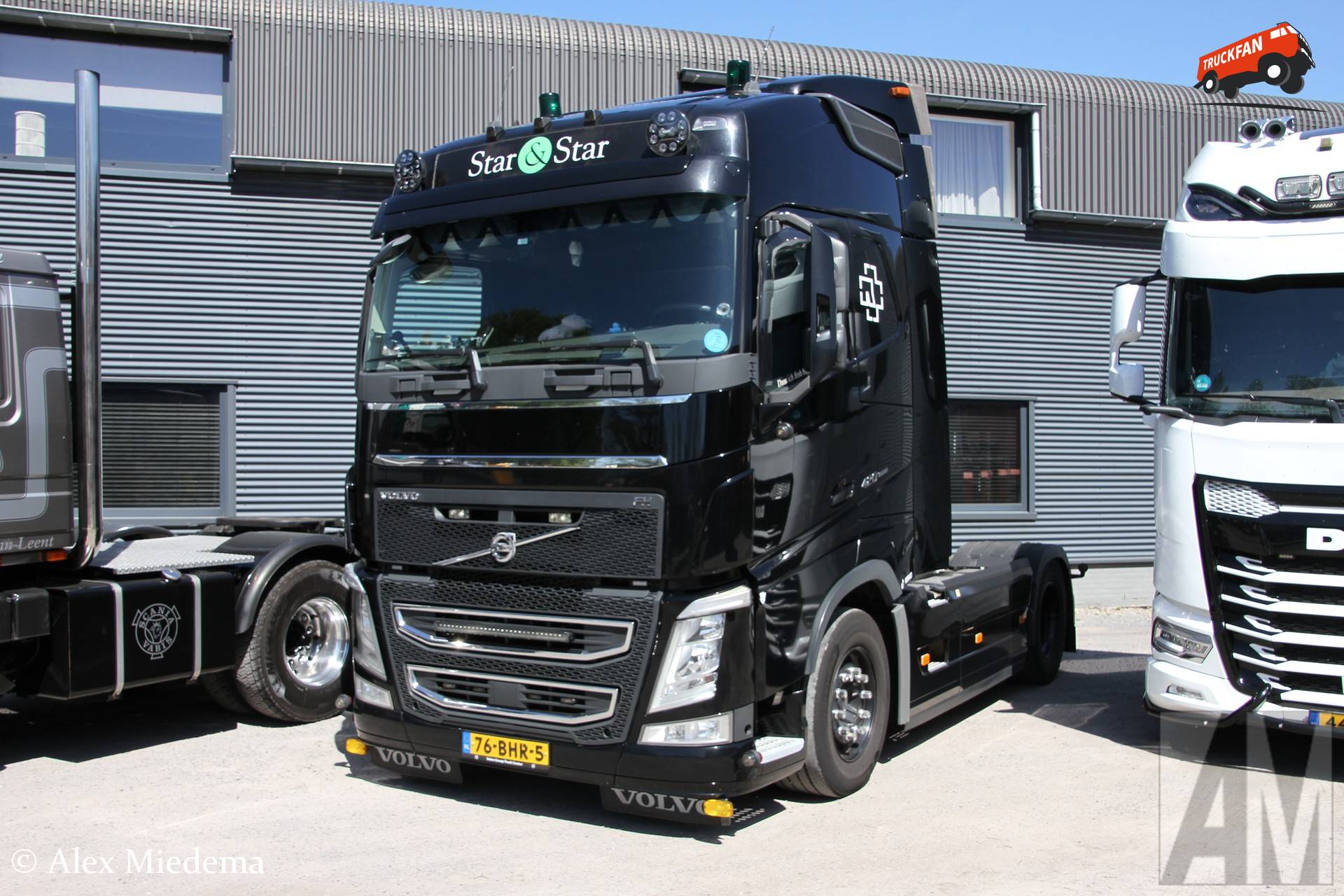Volvo FH 420 truck van Star & Star