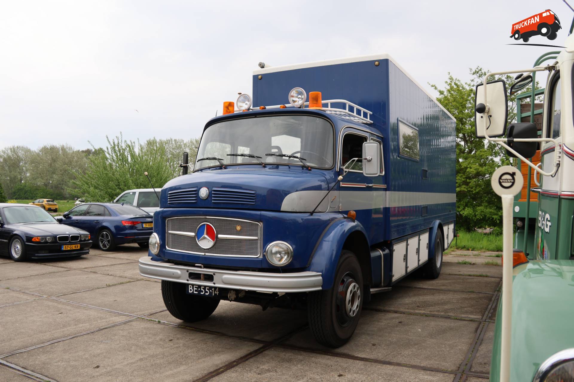 Mercedes-Benz Kurzhauber truck