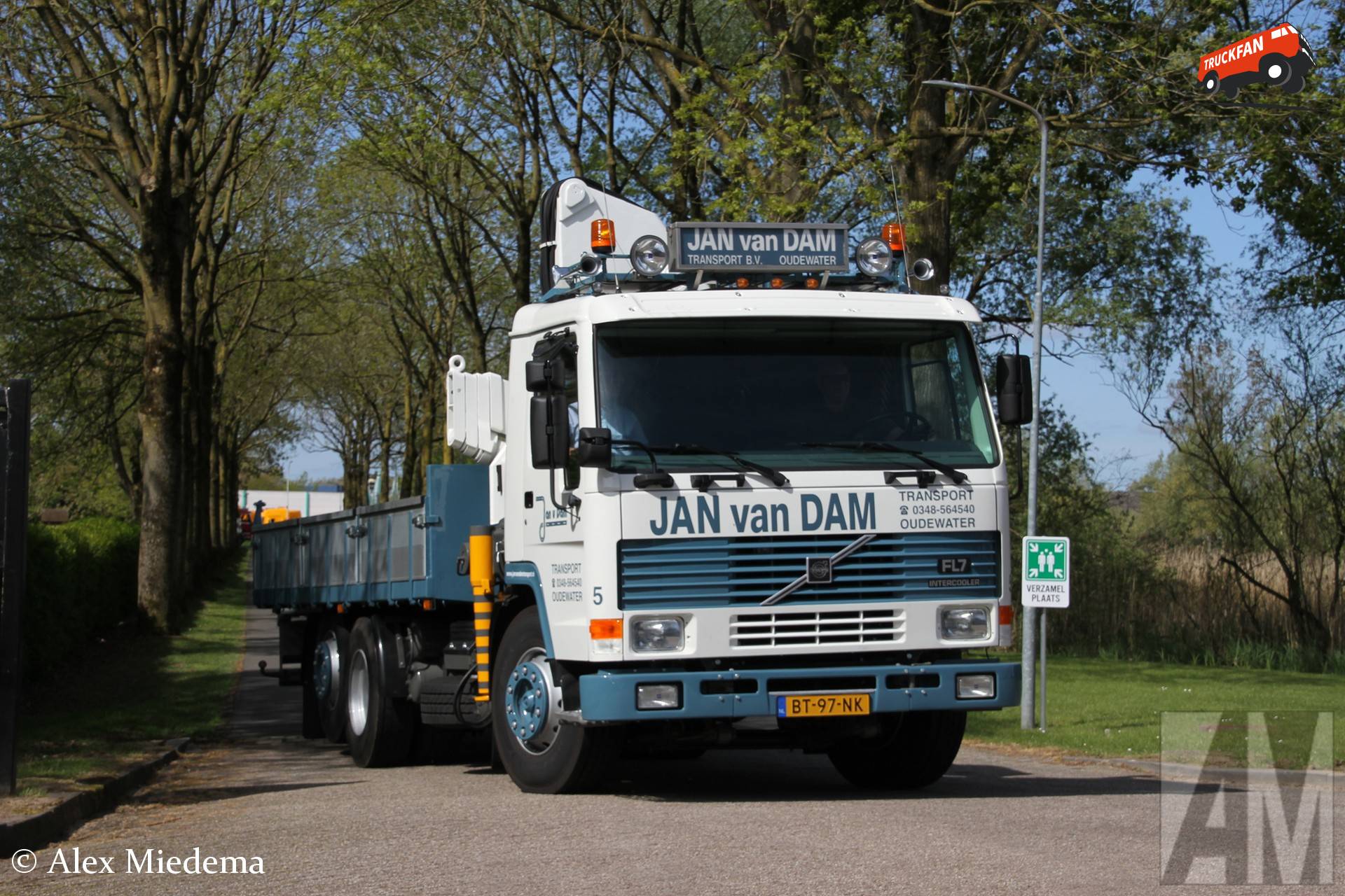 Jan van Dam Volvo FL7 Truck bij Metropole Druten