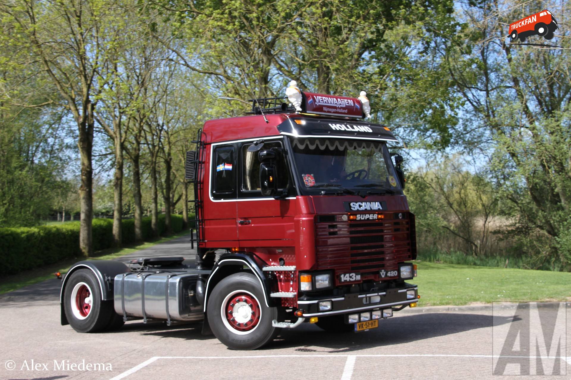 Scania 143 van Verwaaijen uit Nijmegen (Gelderland)
