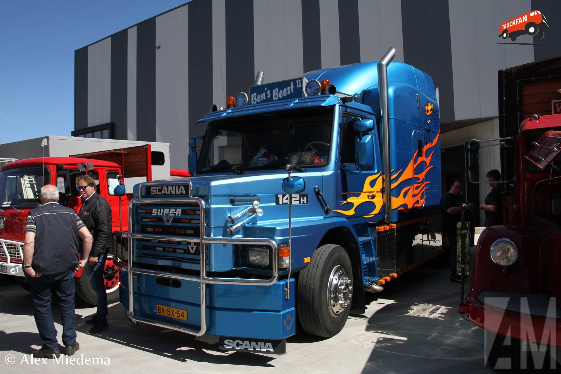 Scania T142 truck bij Trucks & Coffee evenement