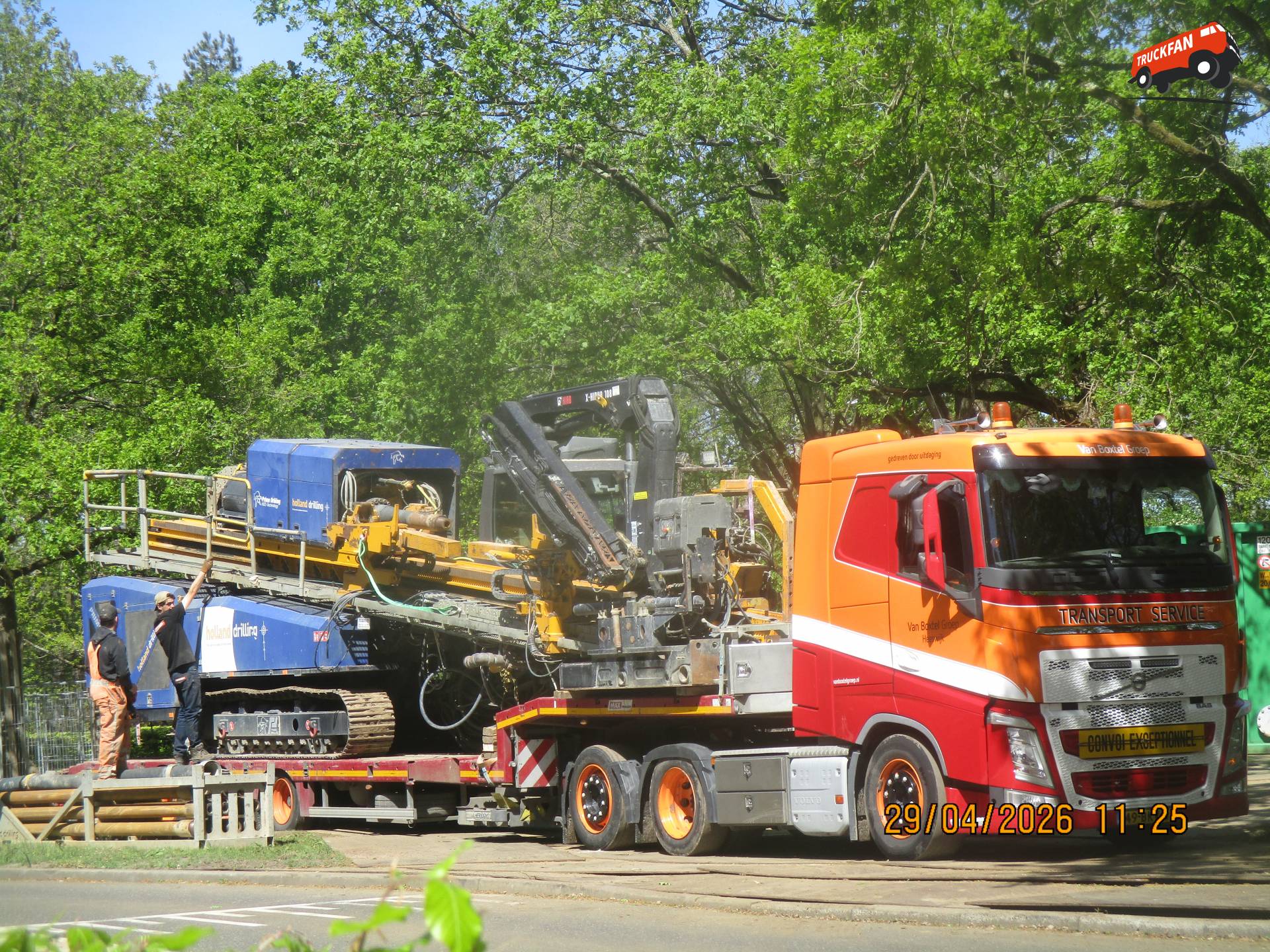 Vrachtwagen op de weg