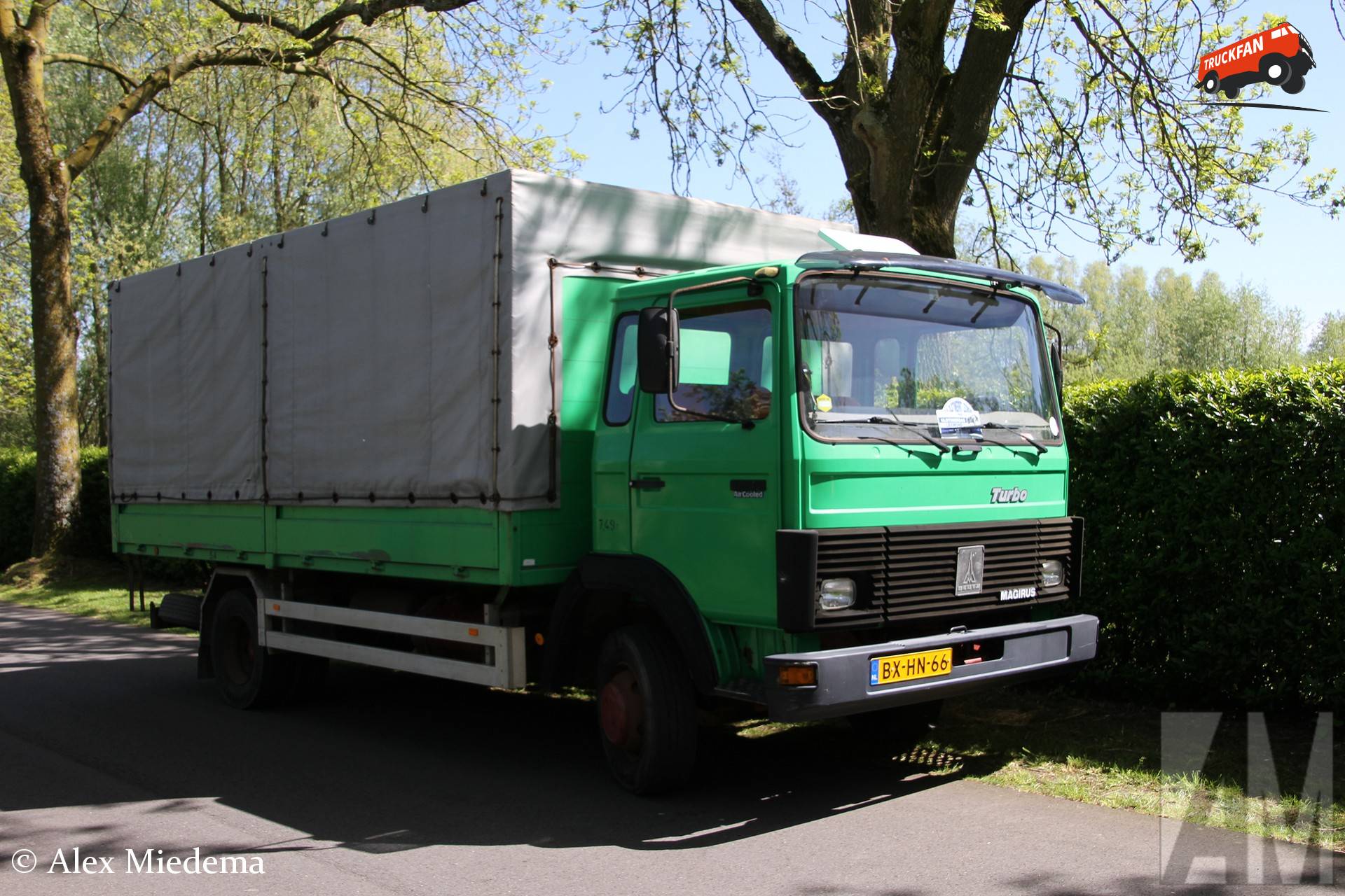 1985 Iveco-Magirus Turbo 80-13 met club van vier cabine