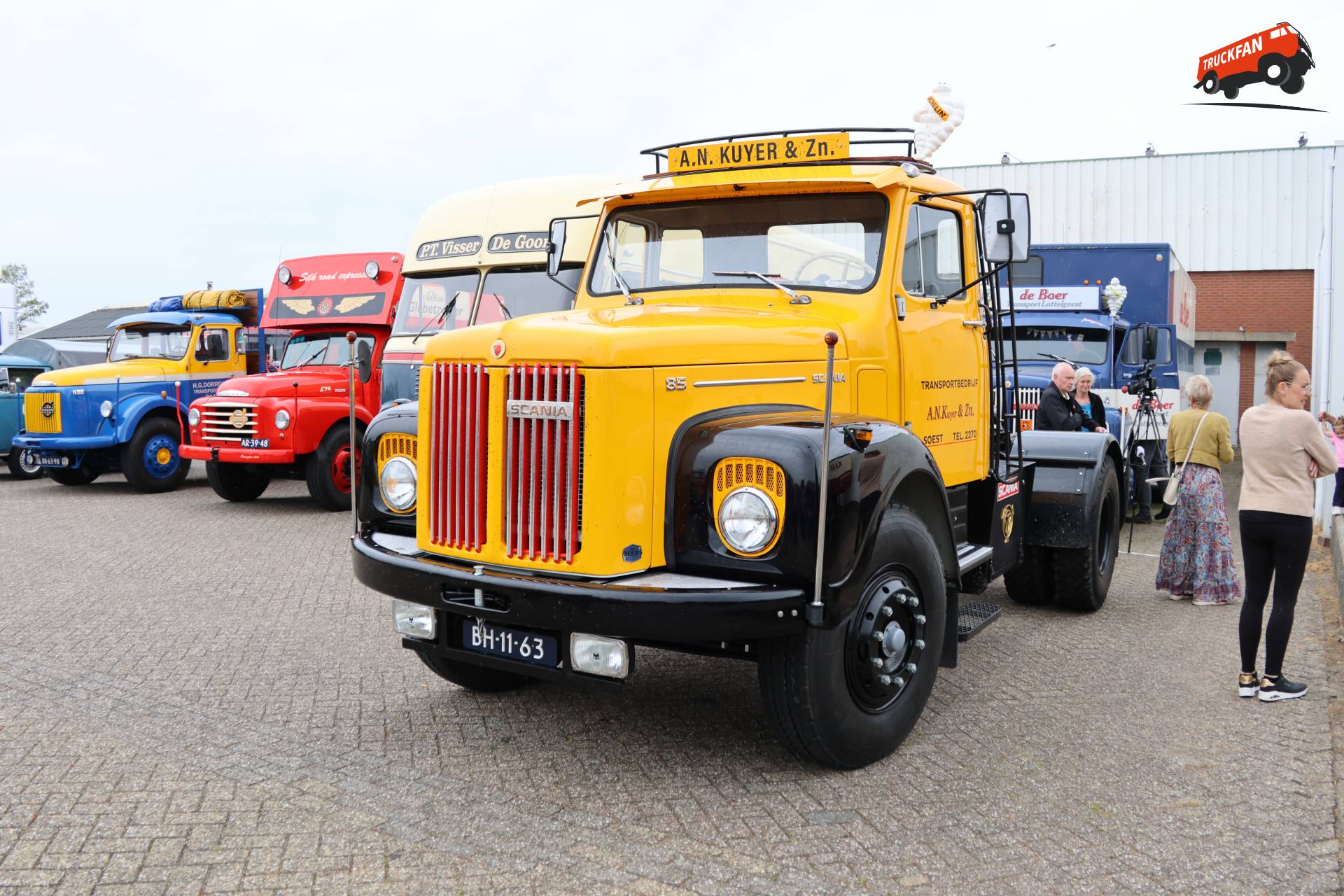Scania L85 vrachtwagen eigendom van A N Kuyer