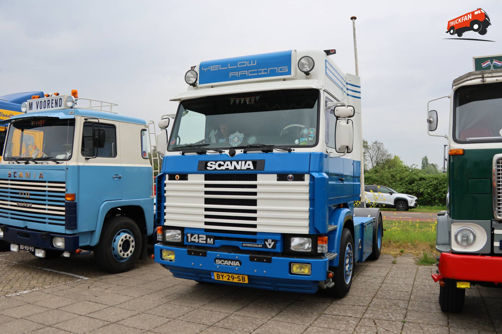 Scania 142 vrachtwagen bij HAV N-H rit