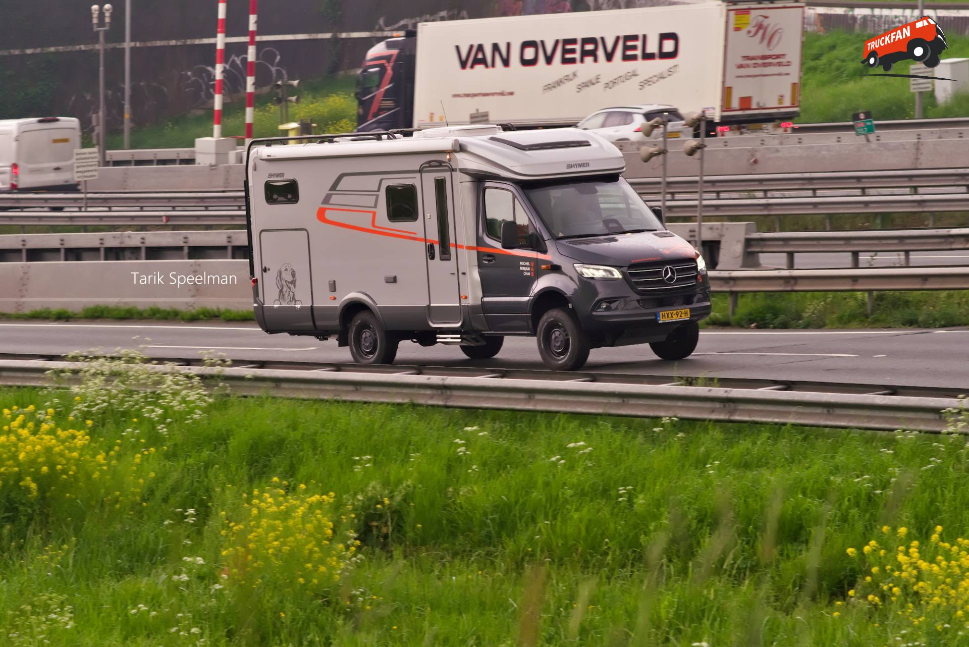 Hymer camper op de A16