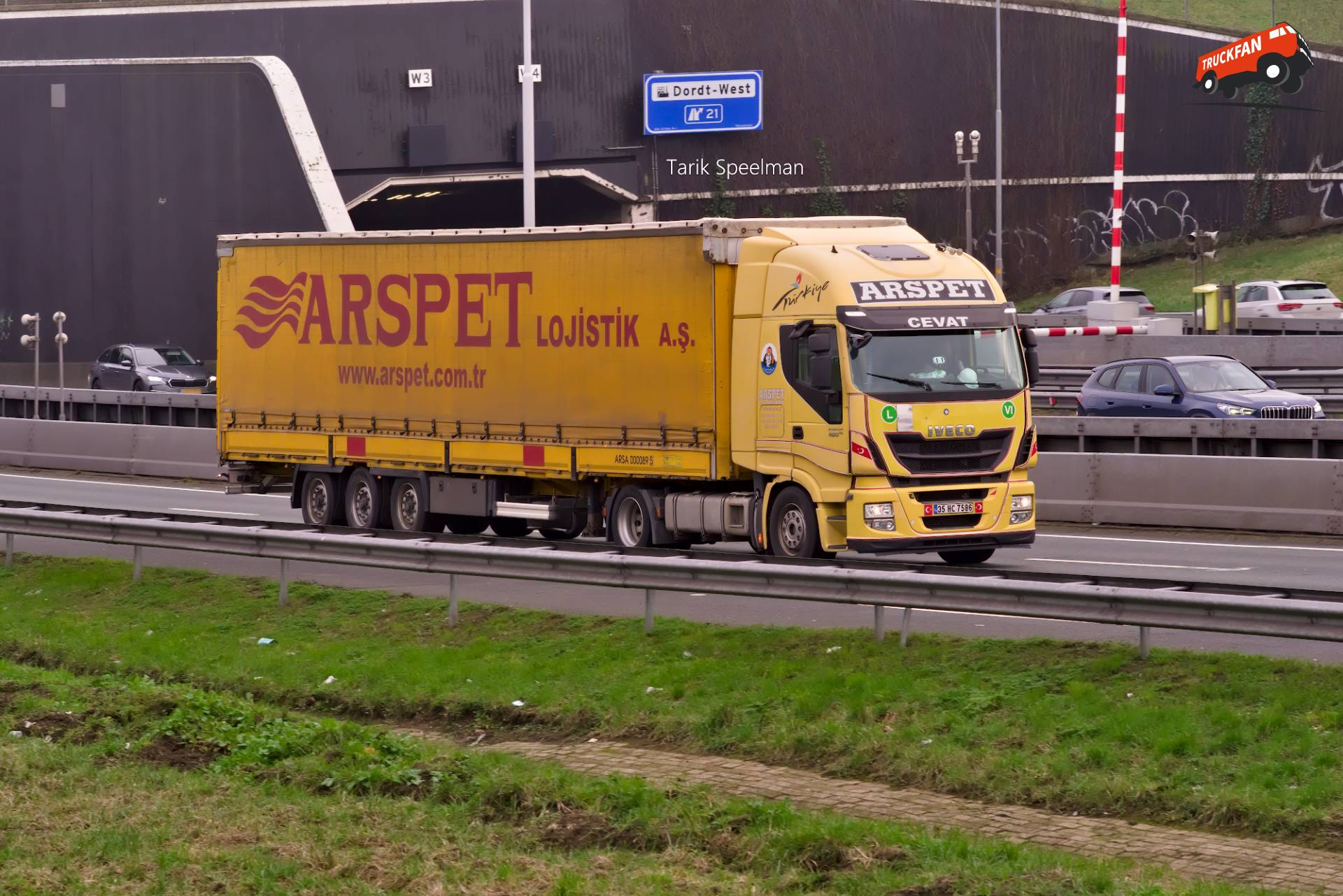 Iveco Stralis truck with license 35 HC 7586