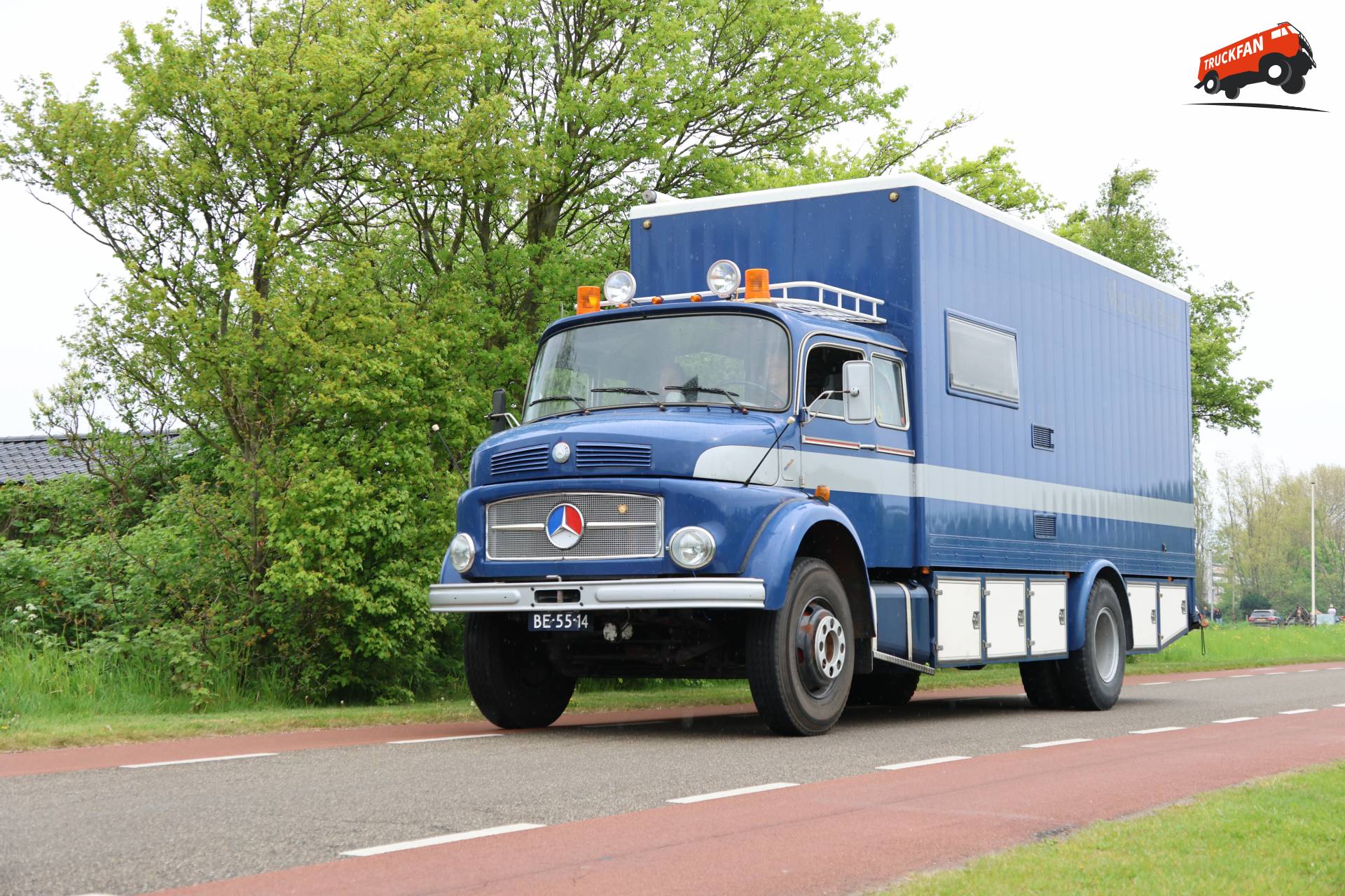 Mercedes-Benz Kurzhauber truck