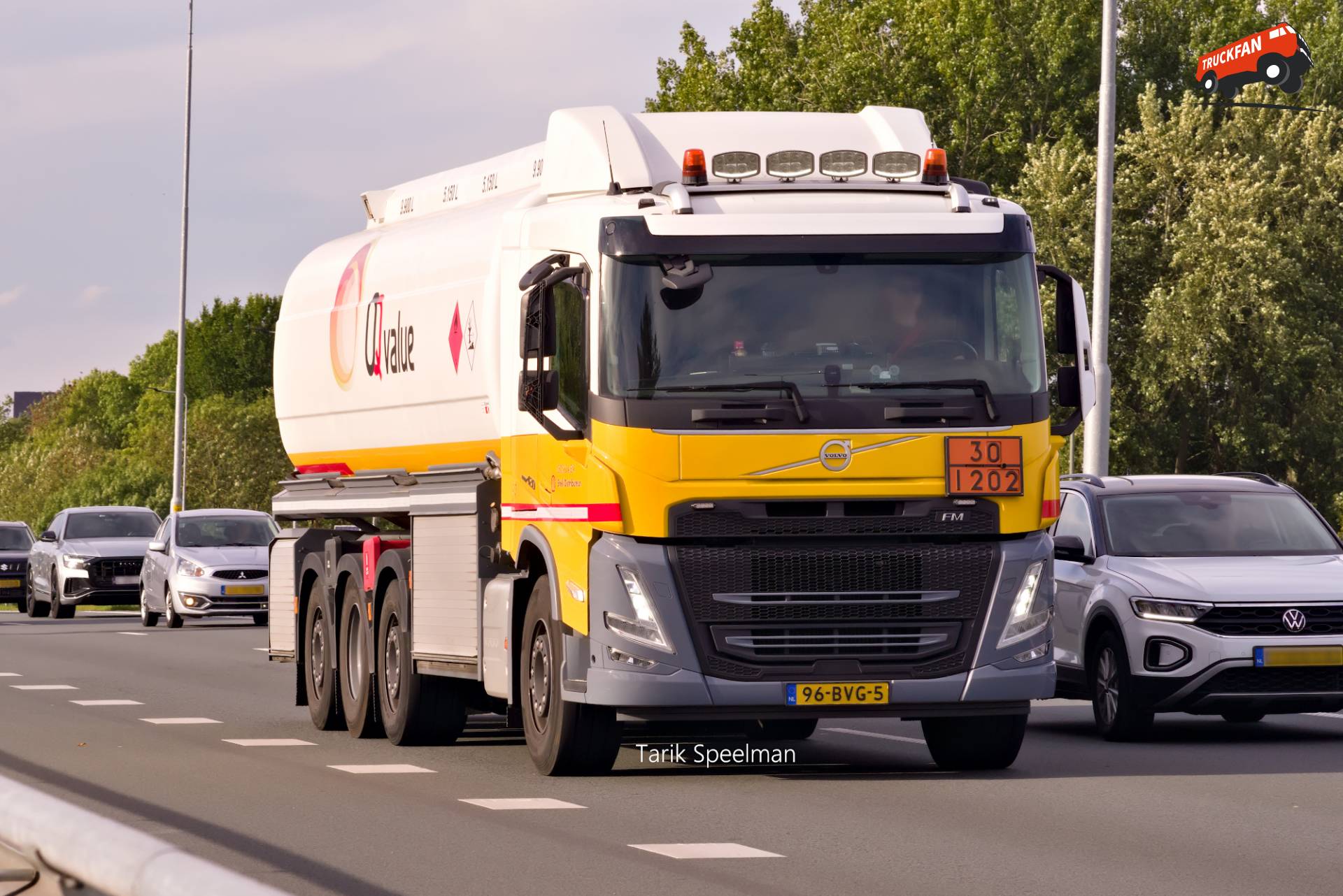 Volvo FM 5th Gen truck met kenteken 96-BVG-5