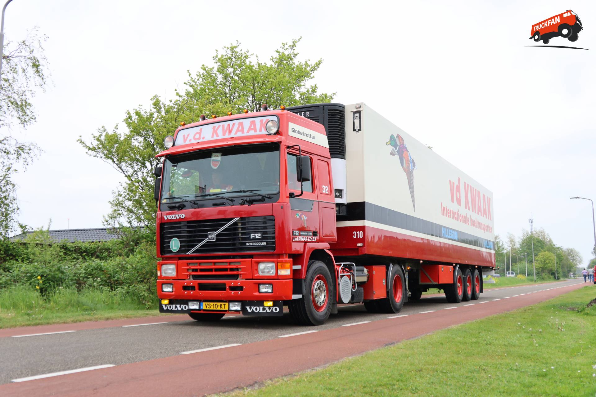 Volvo F12 vrachtwagen van vd Kwaak
