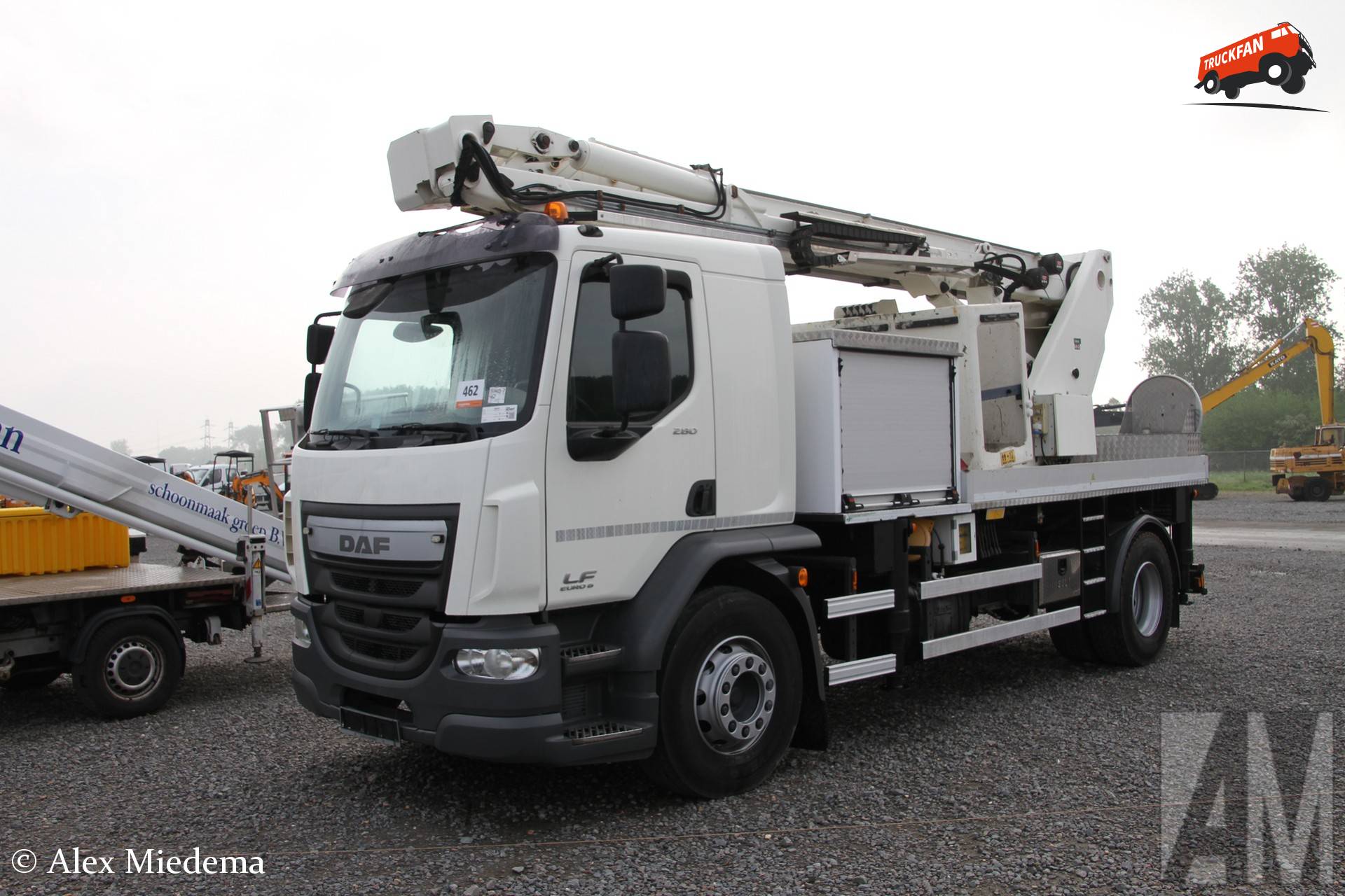 DAF LF 280 FA hoogwerker bij Benelux veiling