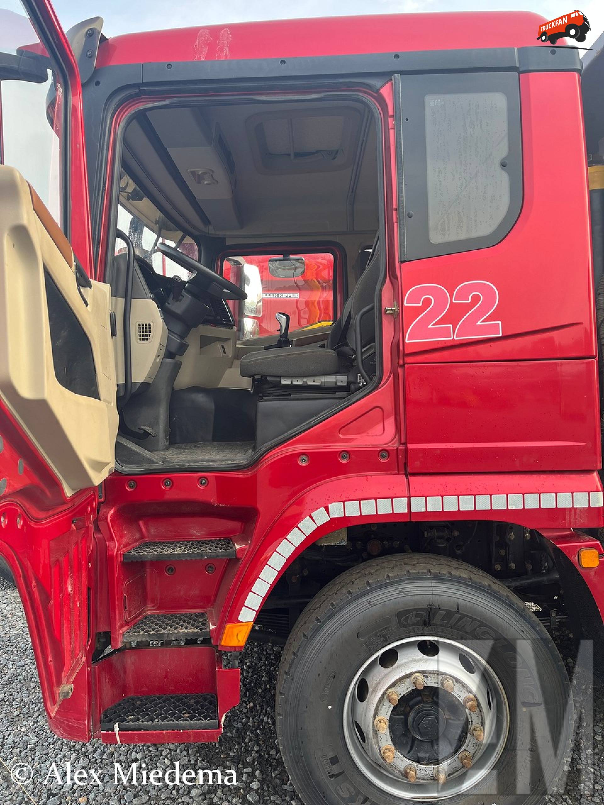 ATP Trucks Truston 2023 bij Benelux Veiling Moerdijk
