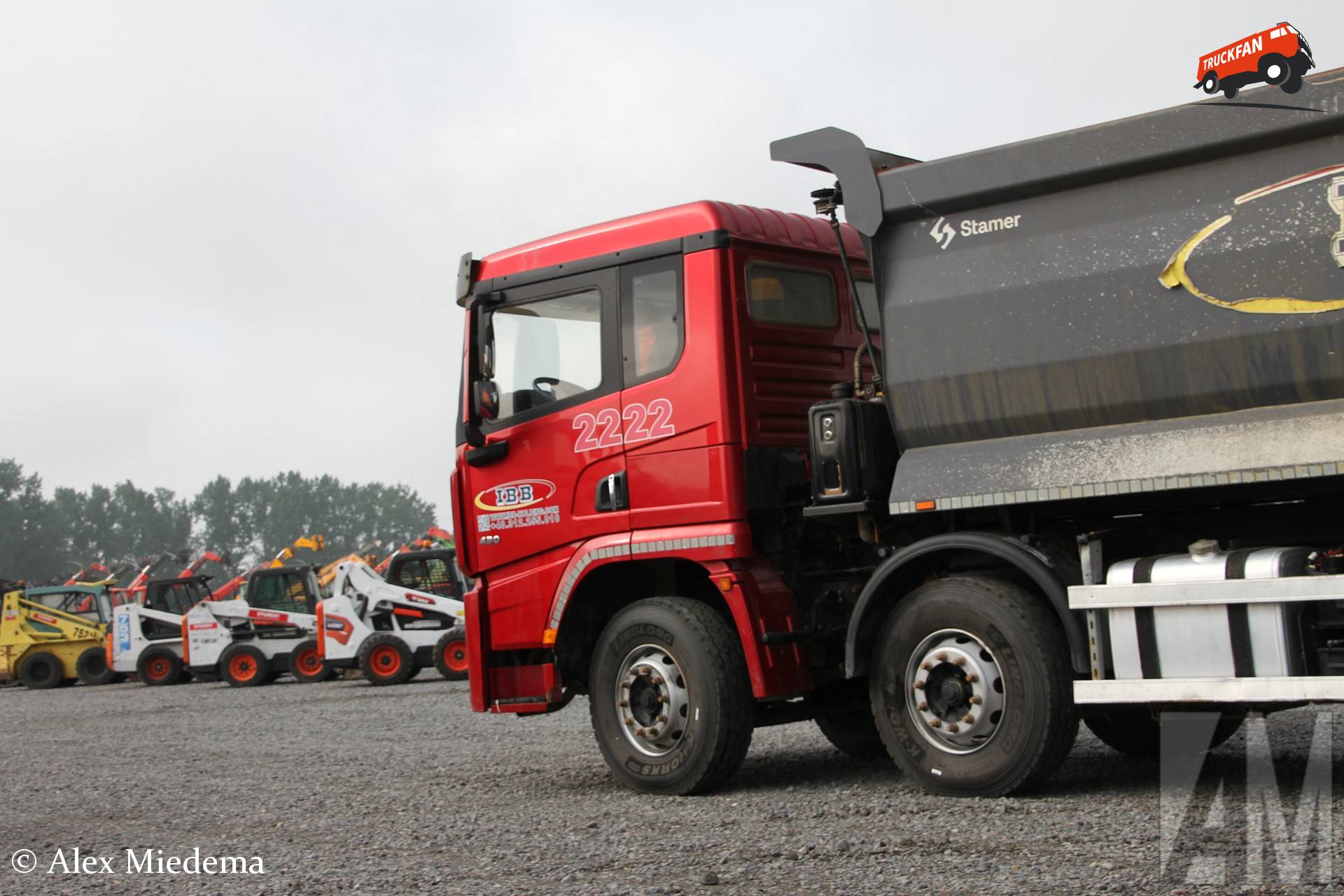8x4 Truck Met Weichai Diesel Motor