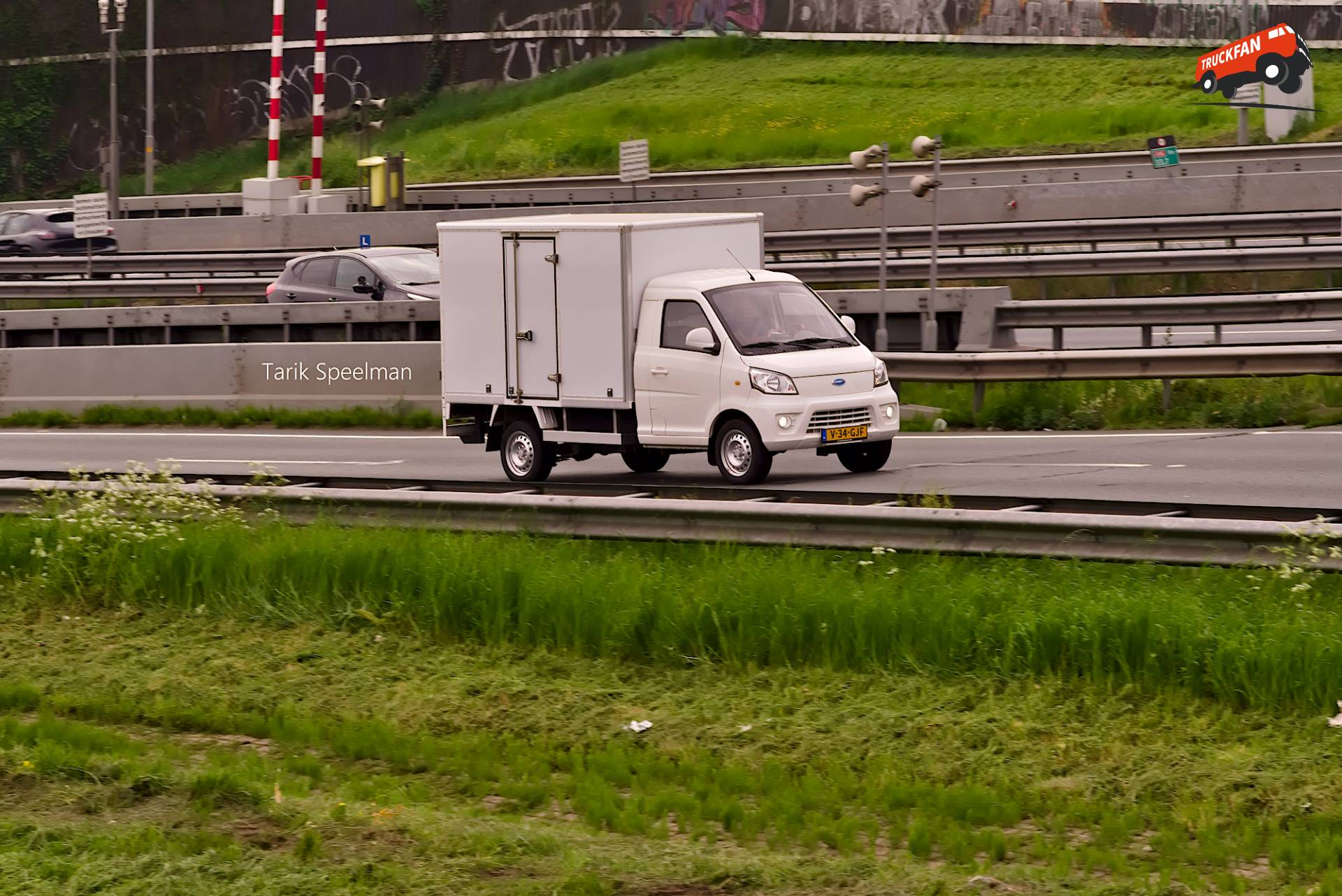 Cenntro Logistar 200 bakwagen V-34-GJF op A16