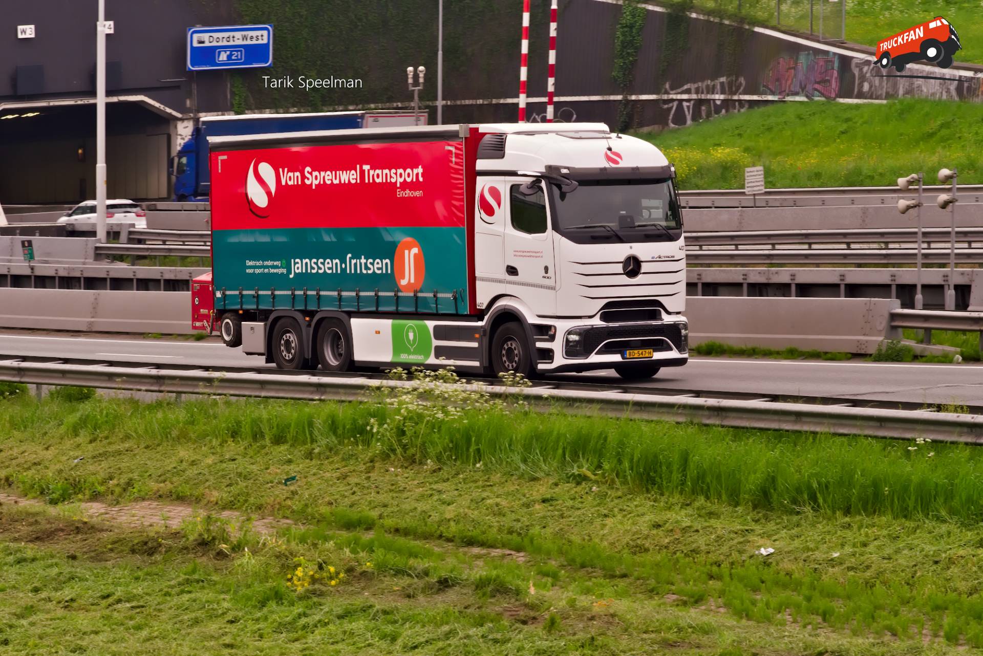 Mercedes-Benz eActros ProCabin vrachtwagen nummer 407