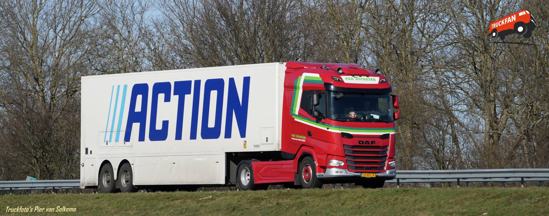 DAF XF vrachtwagen met gesloten opbouw