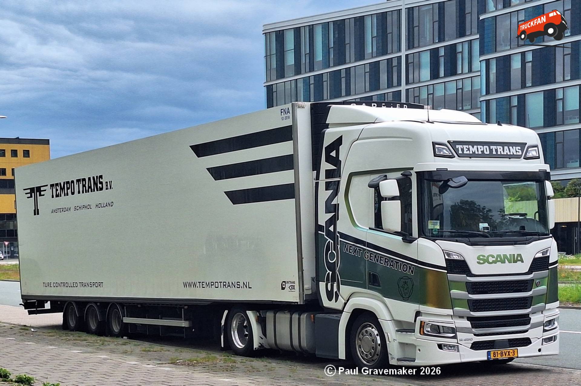 Scania R450 met Eck gesloten oplegger in Duivendrecht