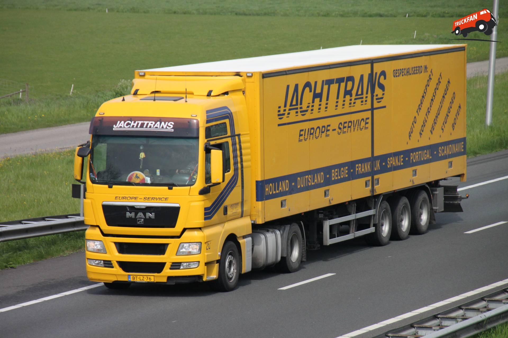 MAN TGX truck of Jachttrans company