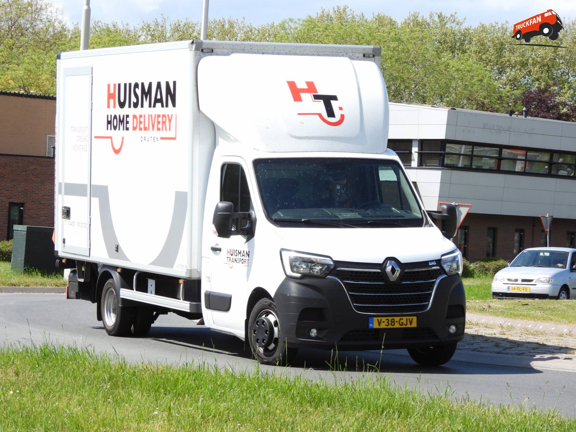 Renault Master 2 met Just Drive opbouw door De Graaf Carrosserie B.V.