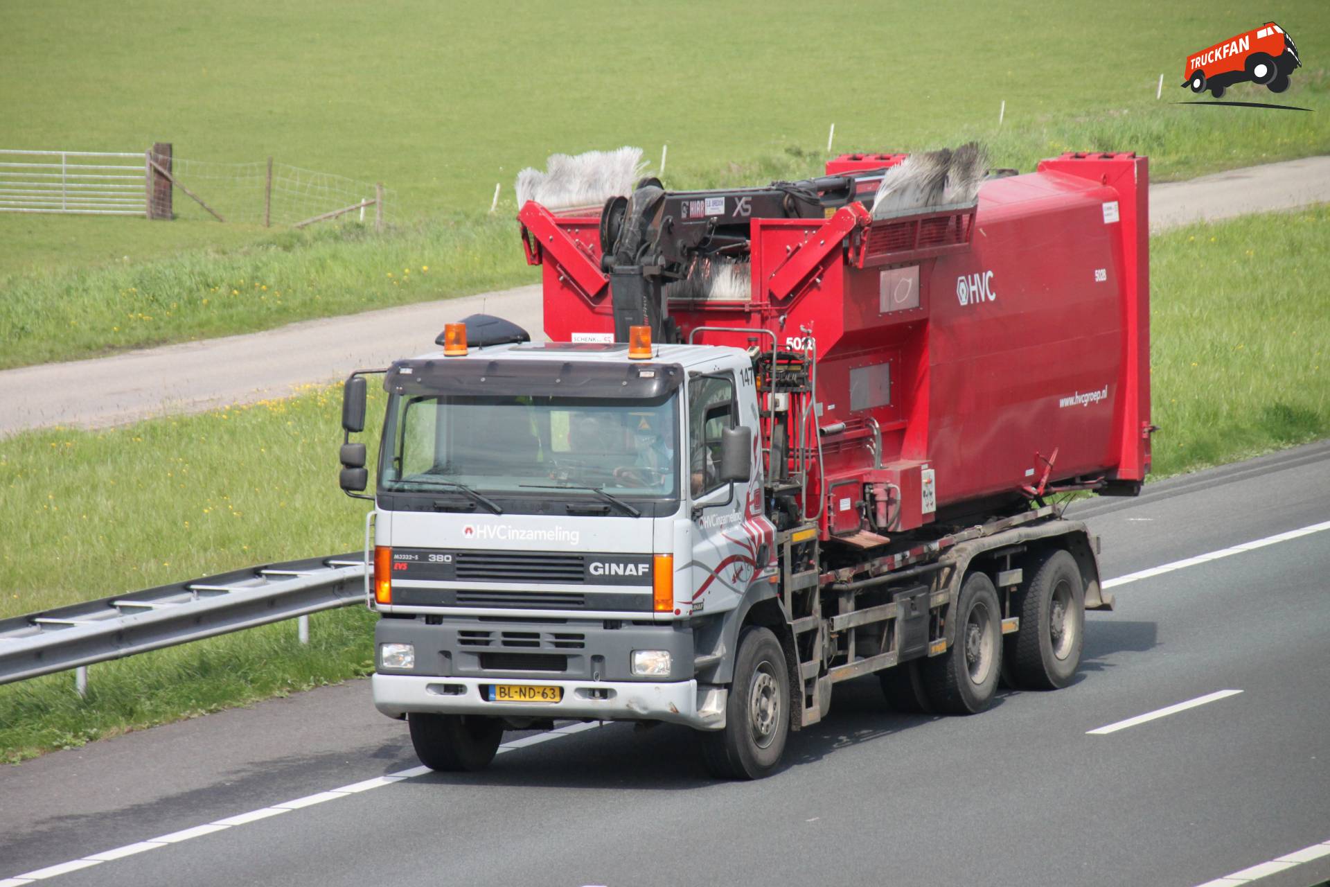 GINAF M3232-S vrachtwagen bij HVC Groep