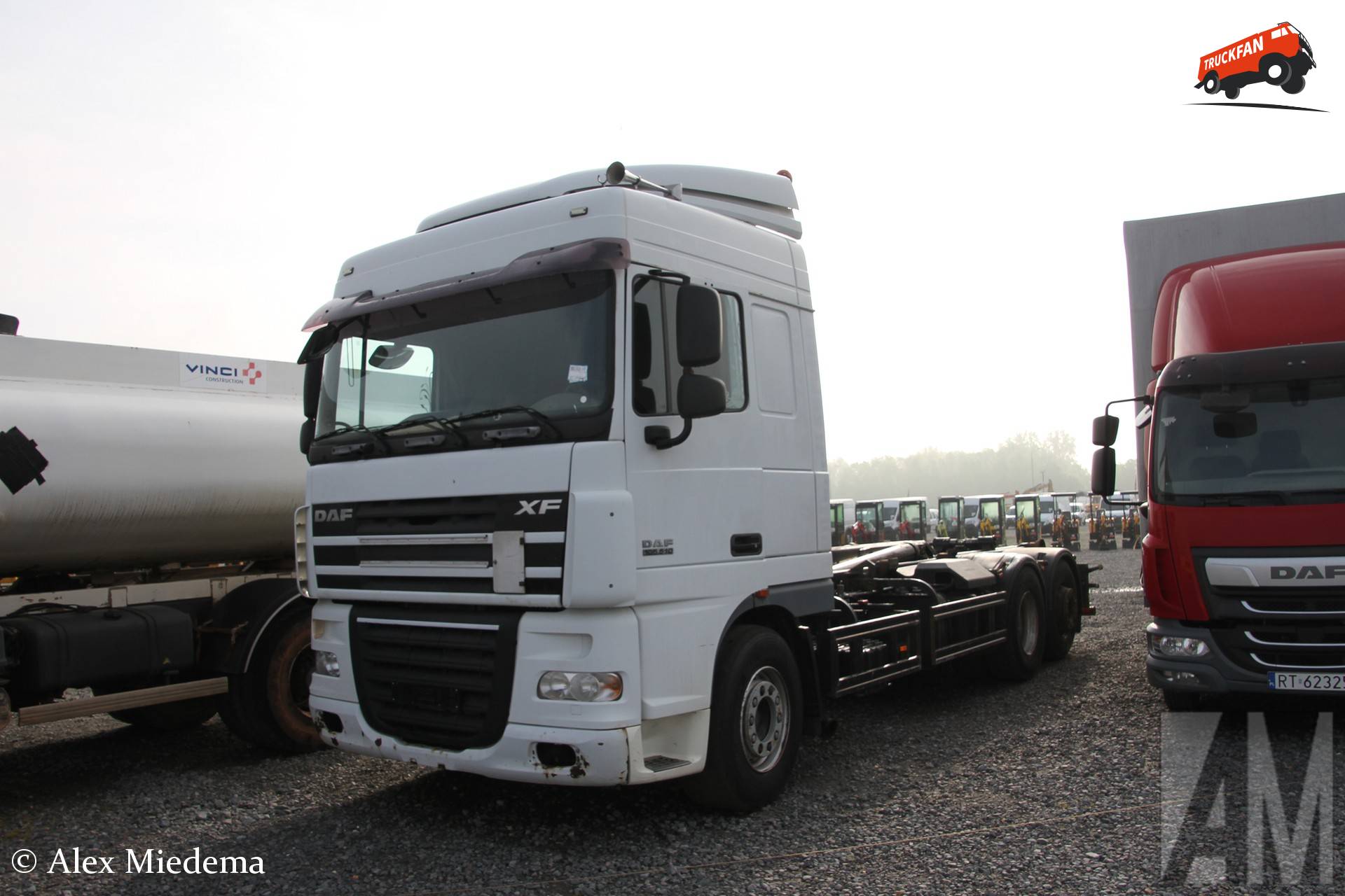 DAF XF105.510 Space Cab truck