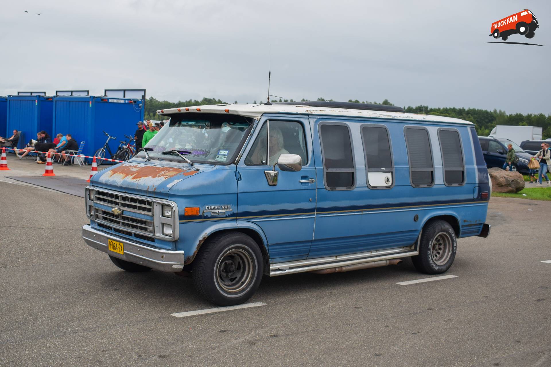 Chevrolet Chevy Van G20