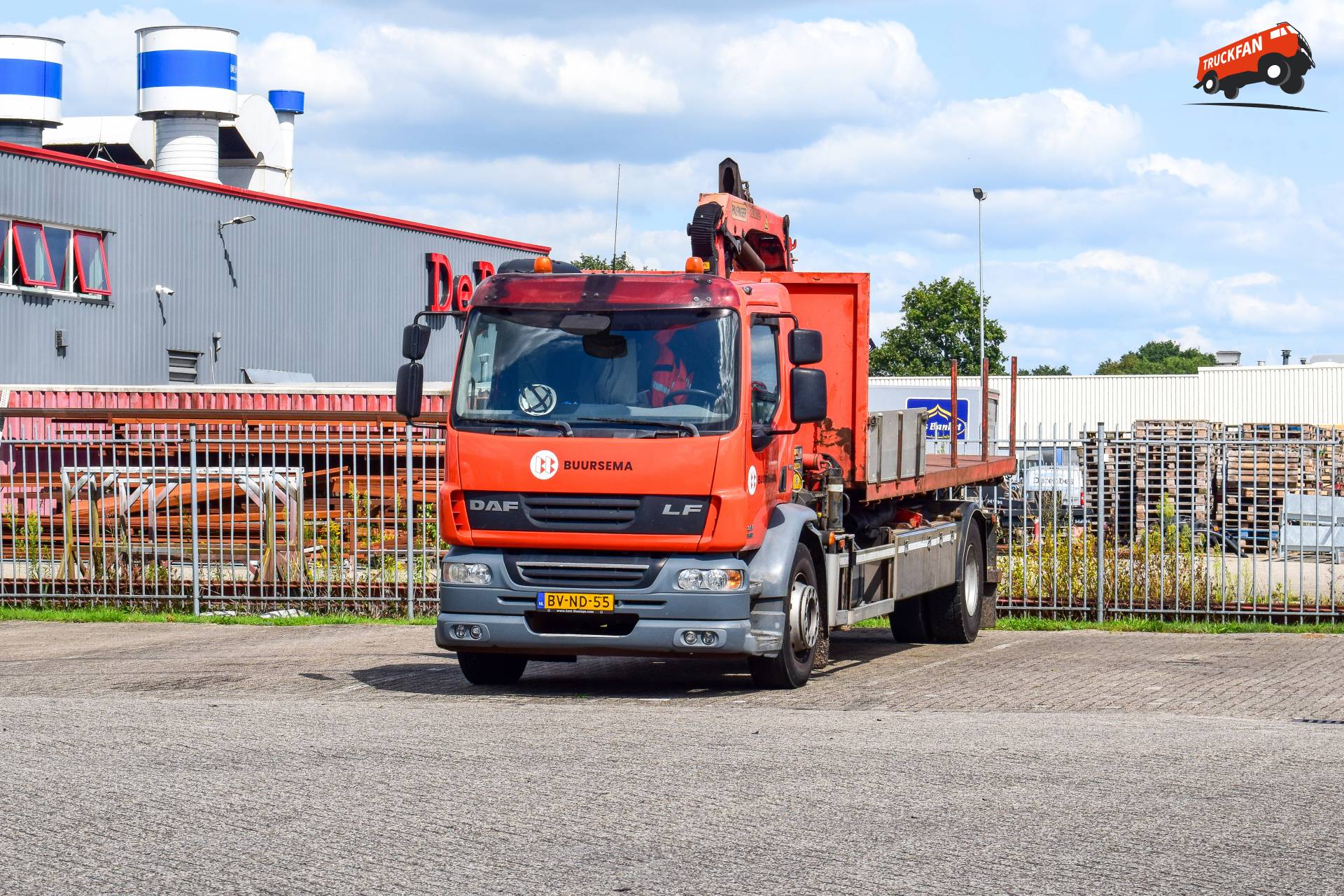 DAF LF 55.220 Buursema Bouwbedrijf Erm