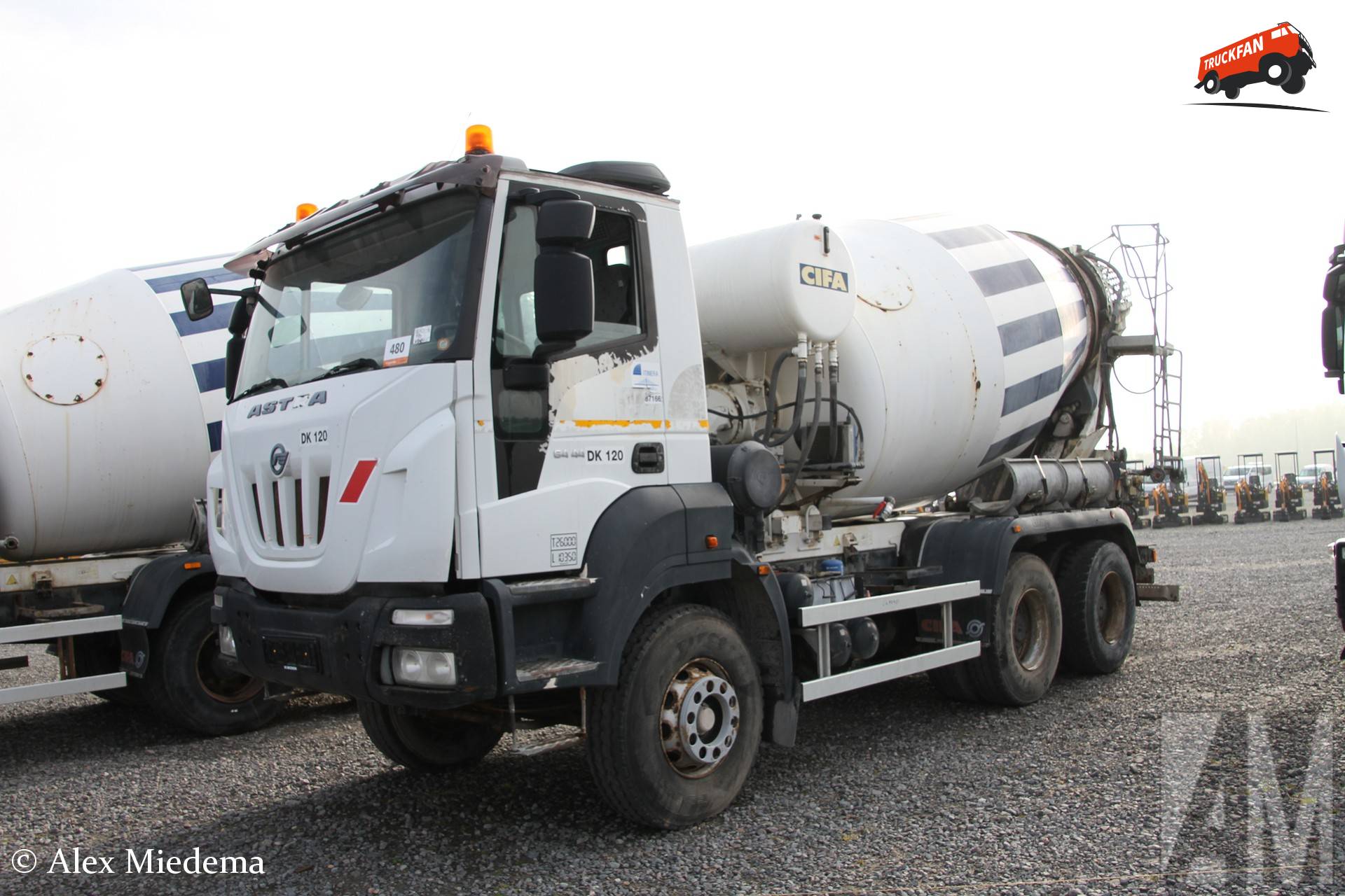 Astra HD9 betonmixer truck 6x4
