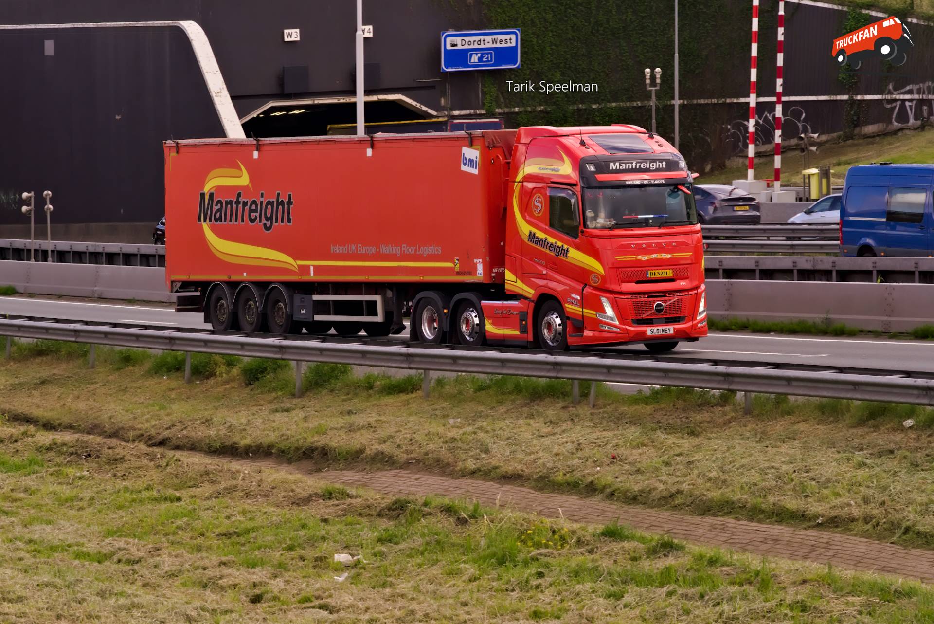 Volvo FH Aero vrachtwagen met kenteken SL6I WEY