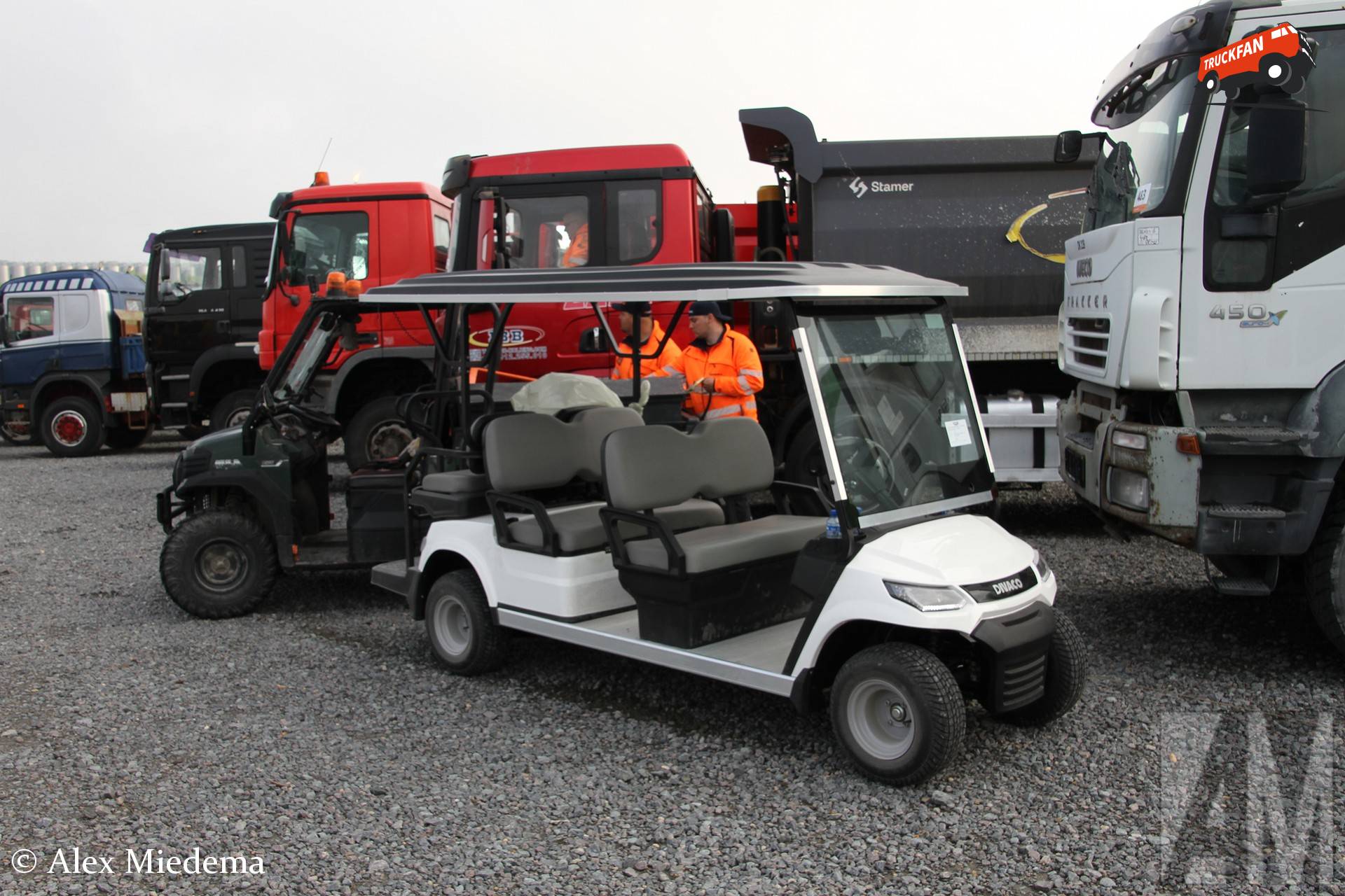 Divaco golfkar op veilingterrein in Moerdijk