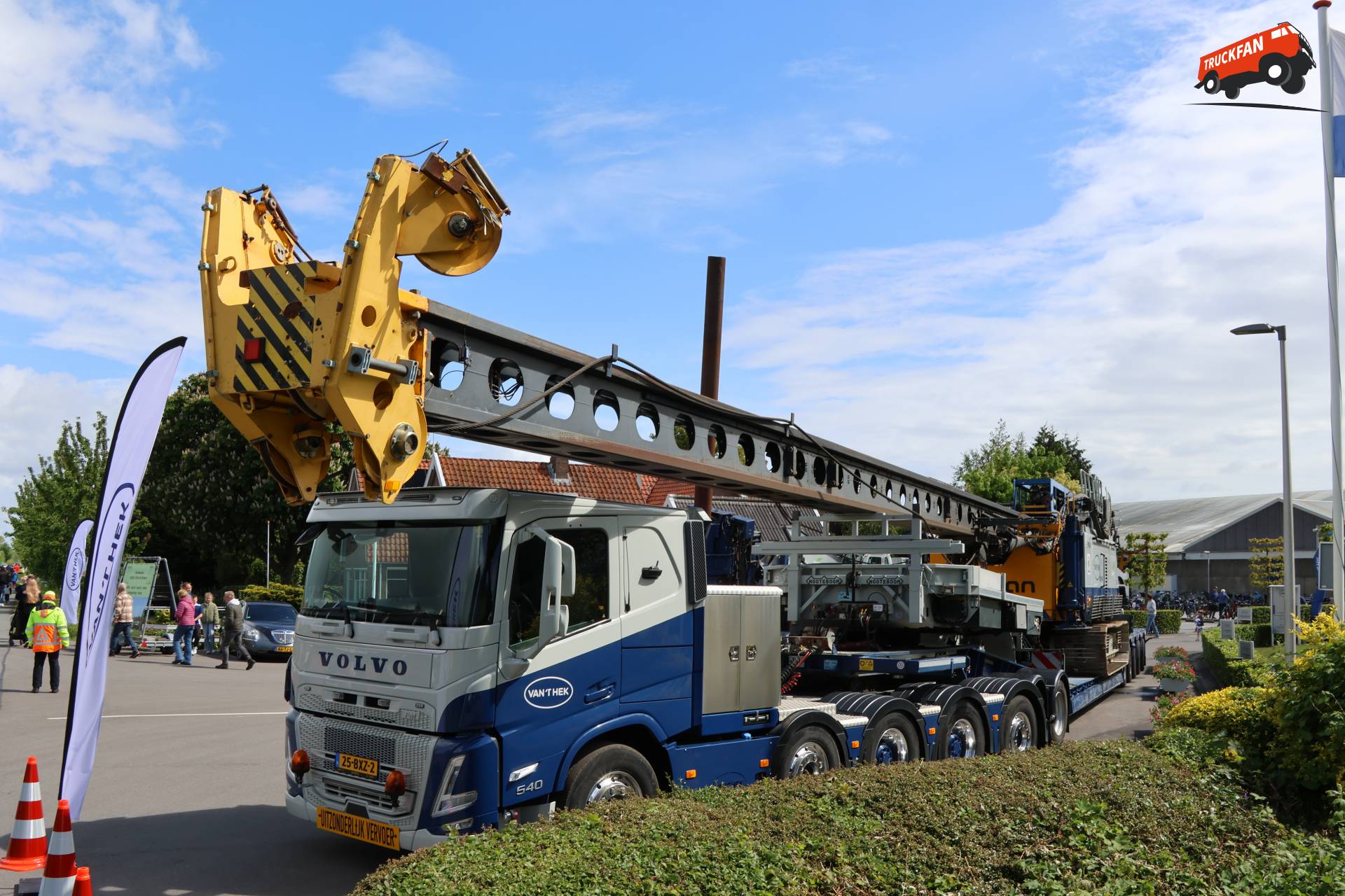 Volvo FM Low Entry Truck bij Open Dag van 't Hek