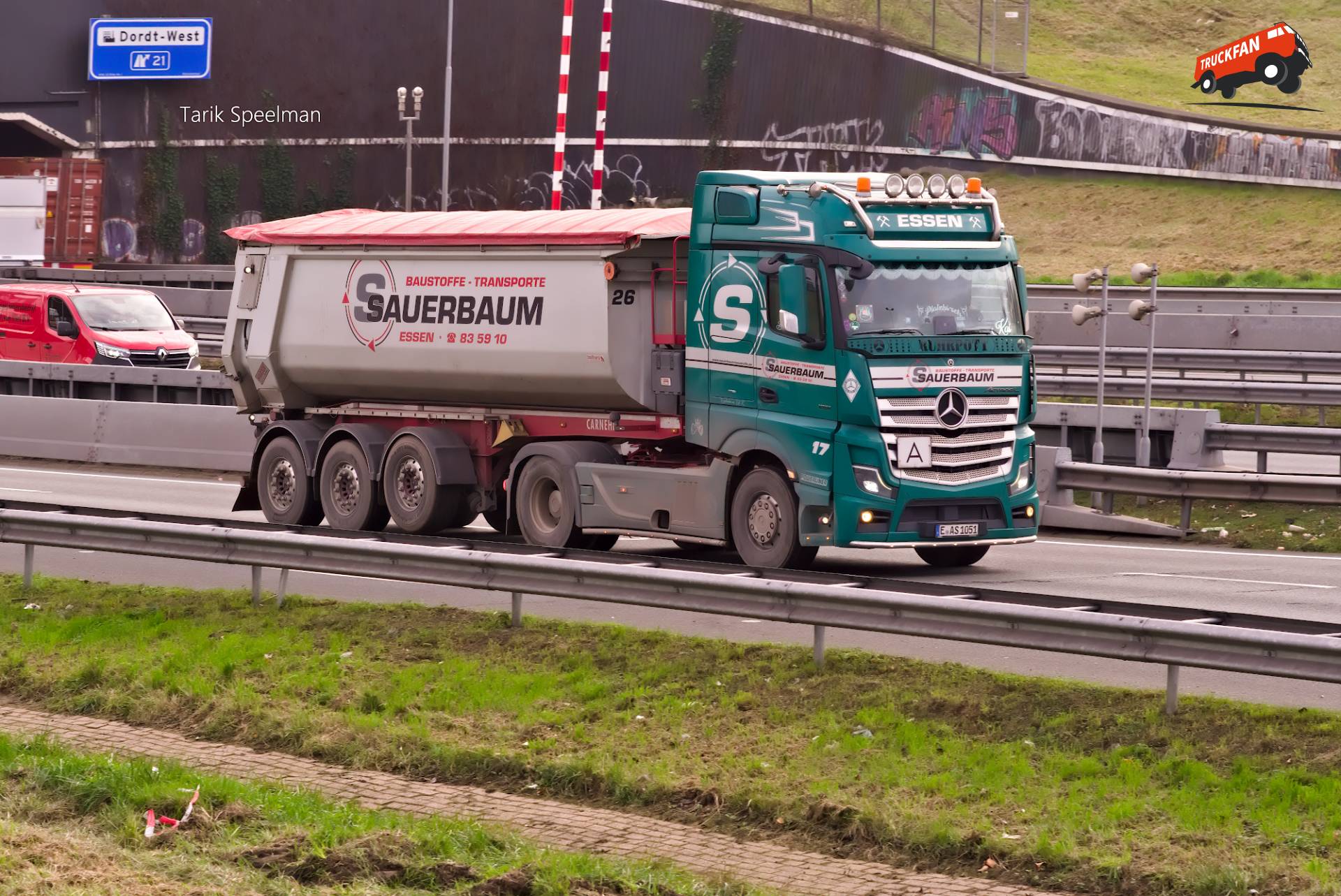 Mercedes-Benz MP5 Actros tipper on A16