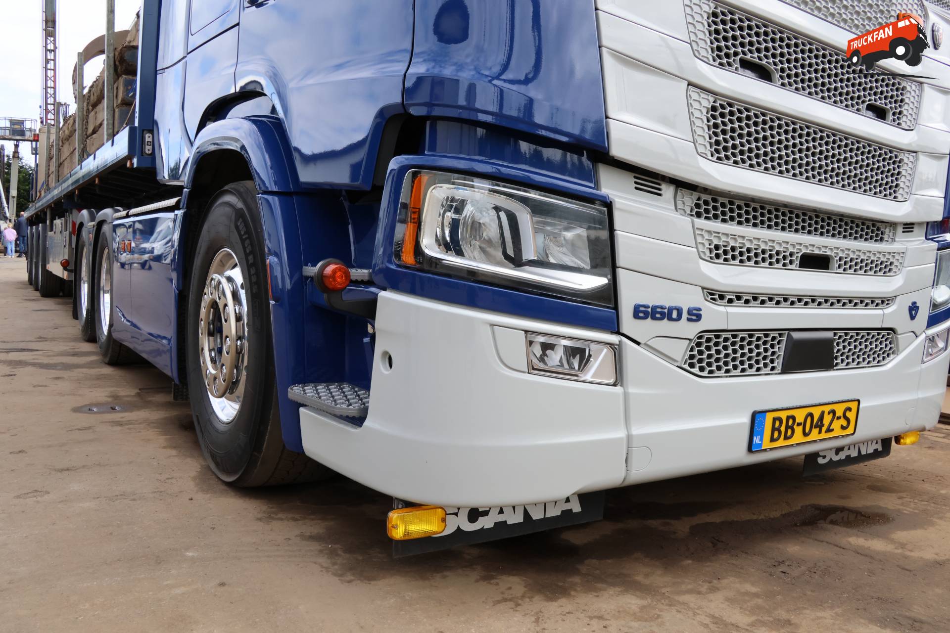 Scania 660S truck from van 't Hek